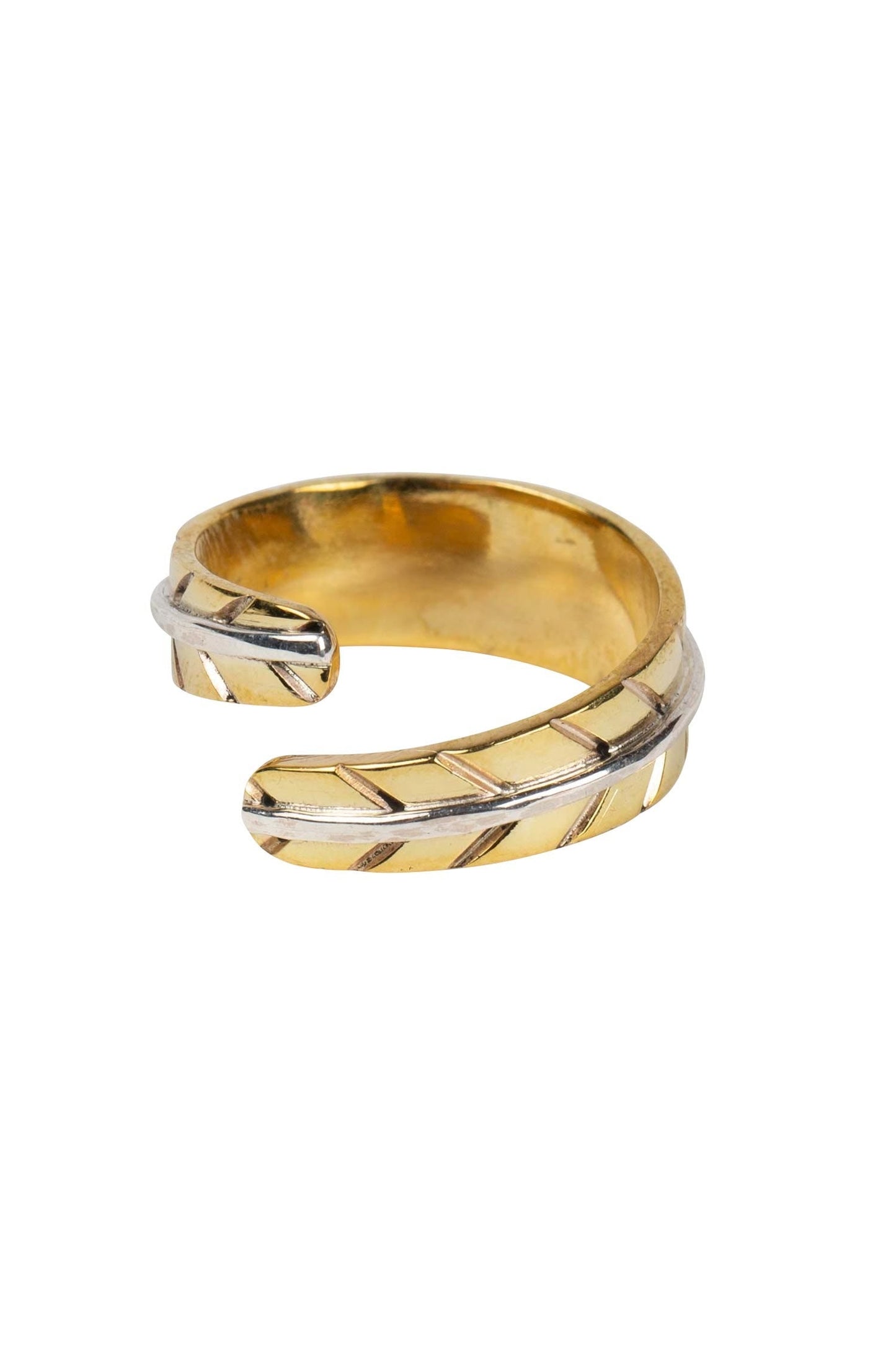 Ring cuff tapered etched leaf bombshell .25W brass