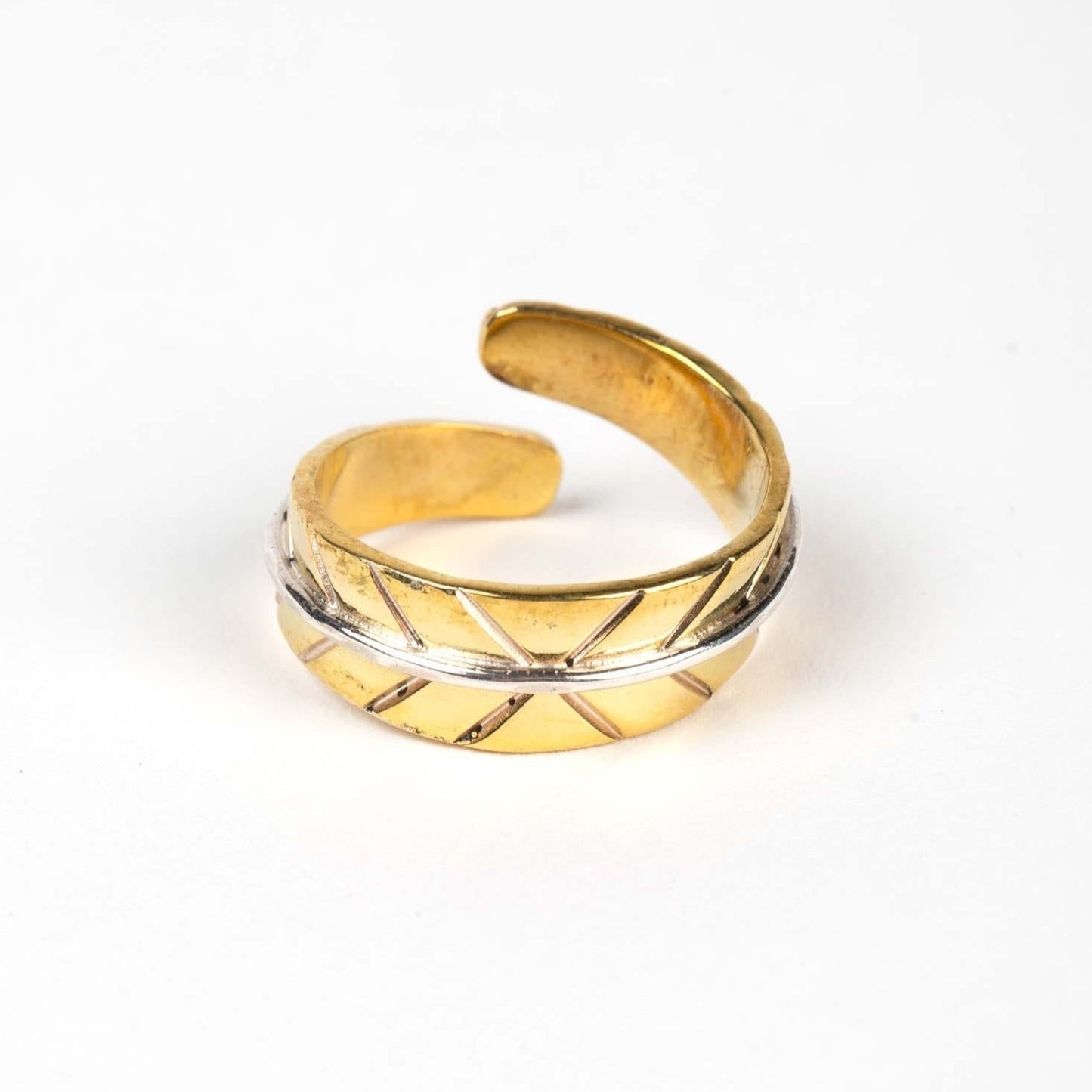 Ring cuff tapered etched leaf bombshell .25W brass