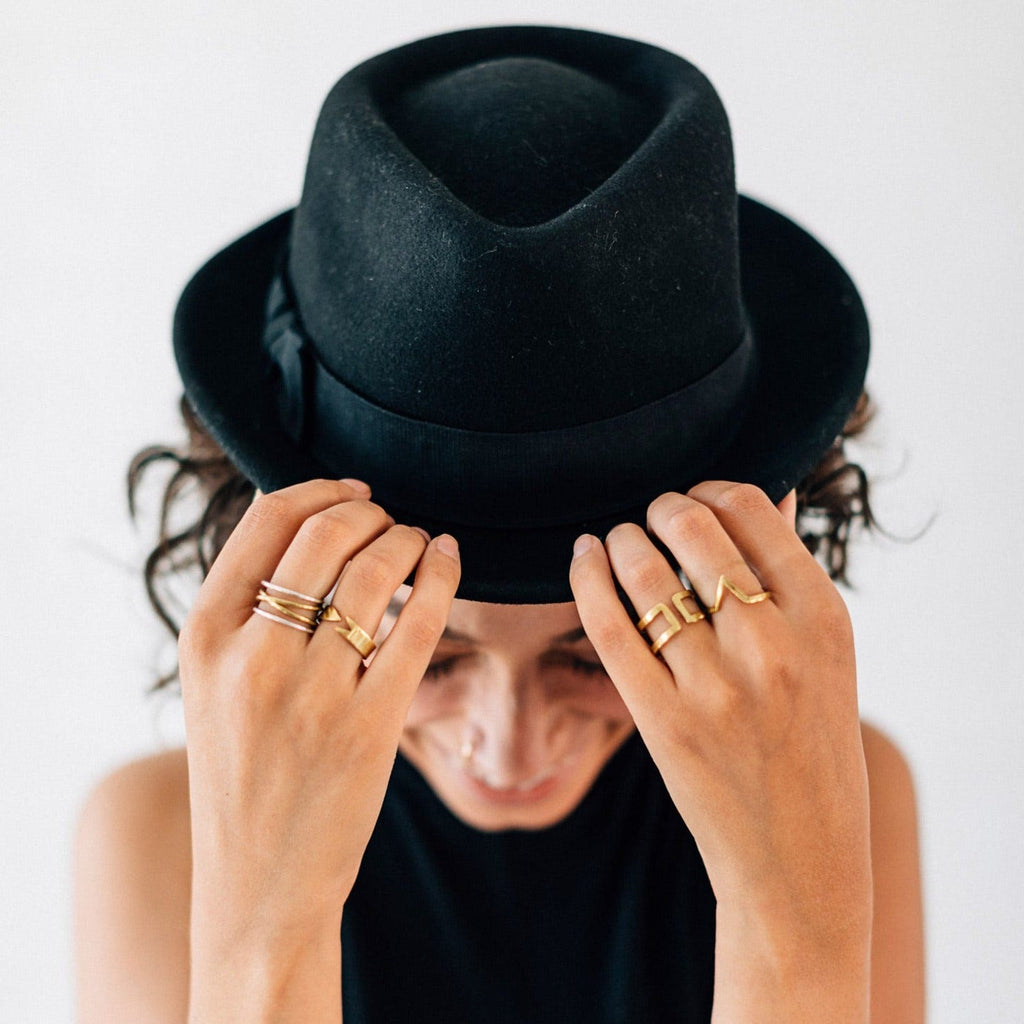 Ring cuff bombshell brass .5W br
