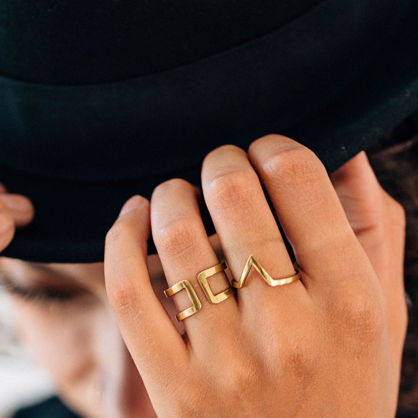 Ring cuff bombshell brass .5W br