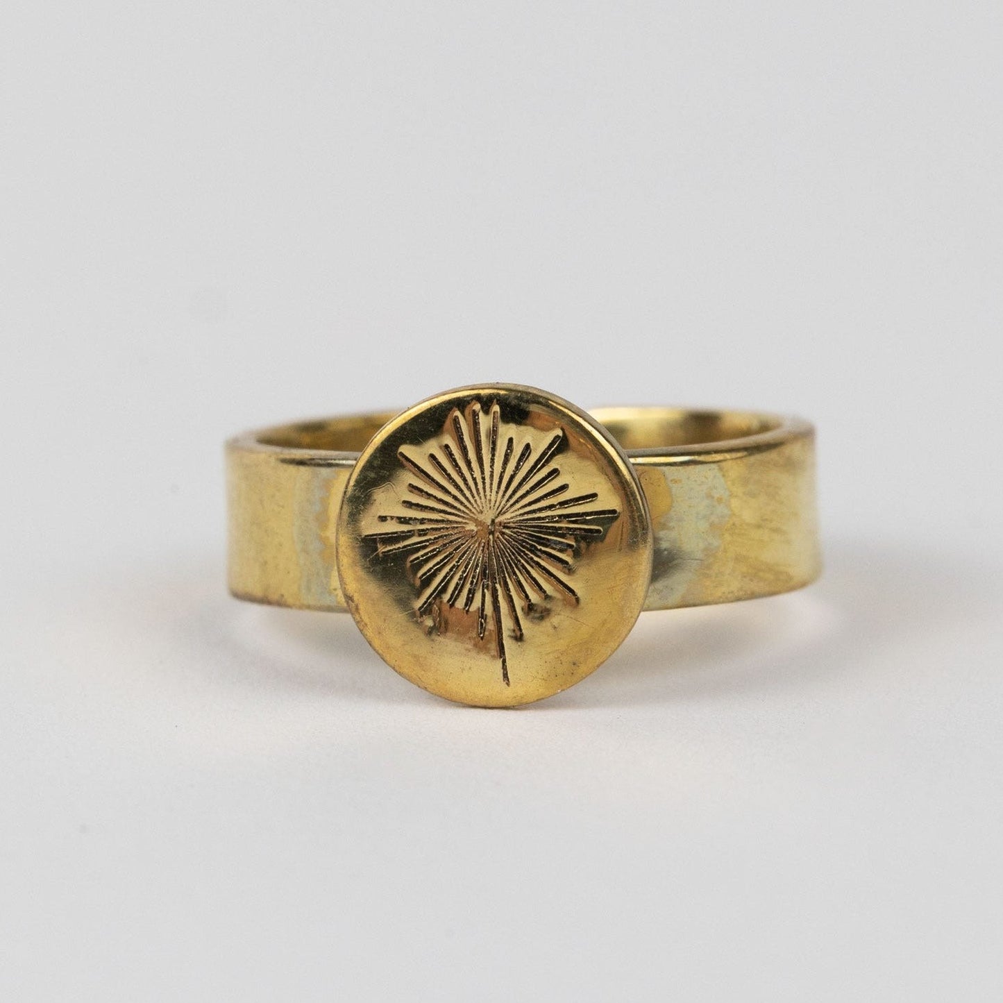 Ring cuff guiding star bombshell .4D brass