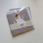 Card cat w/quilled hat M/3 ppr 5.5sq gray/red/wht