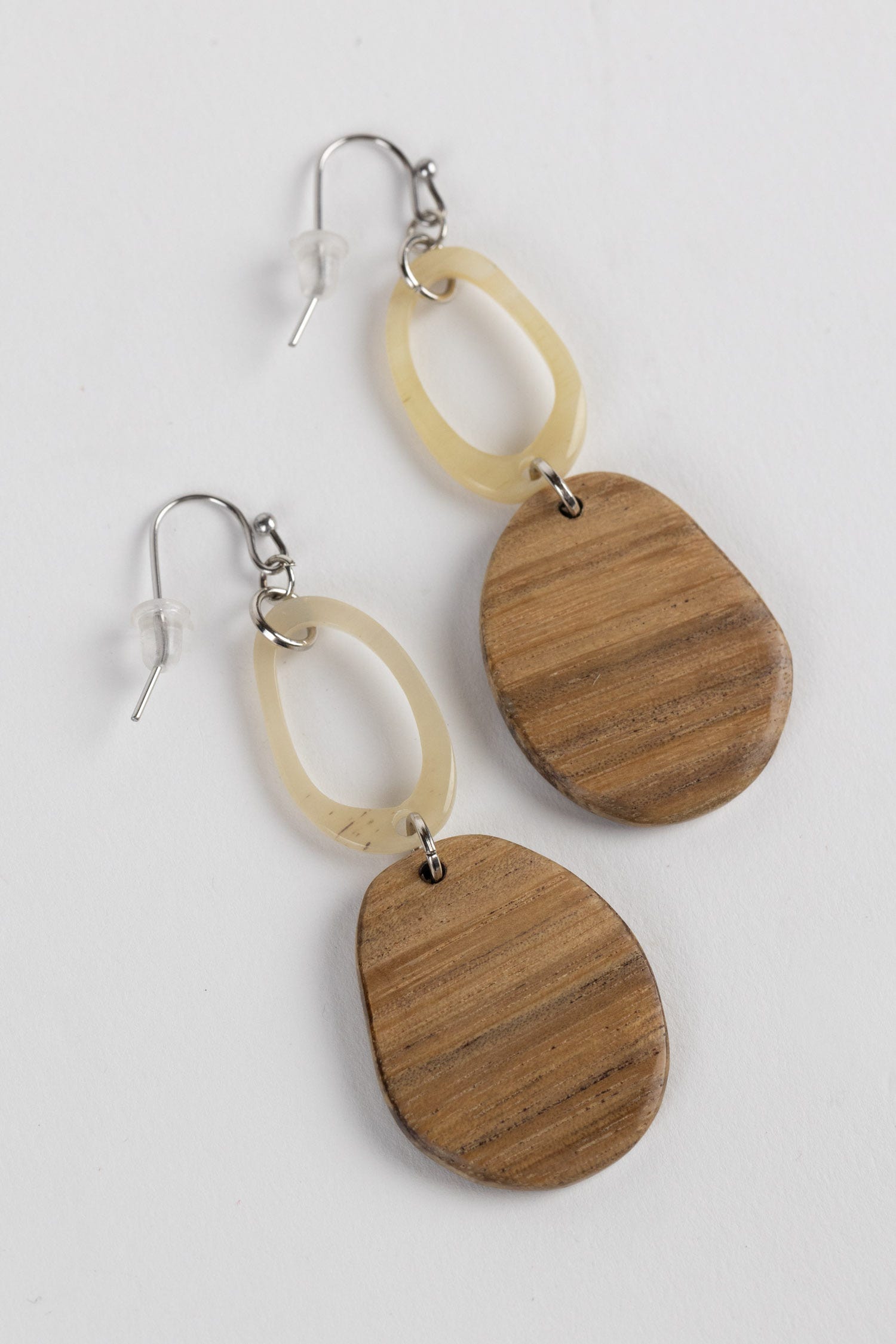 Earring valor double drop wd/horn 2.5L tan/cream