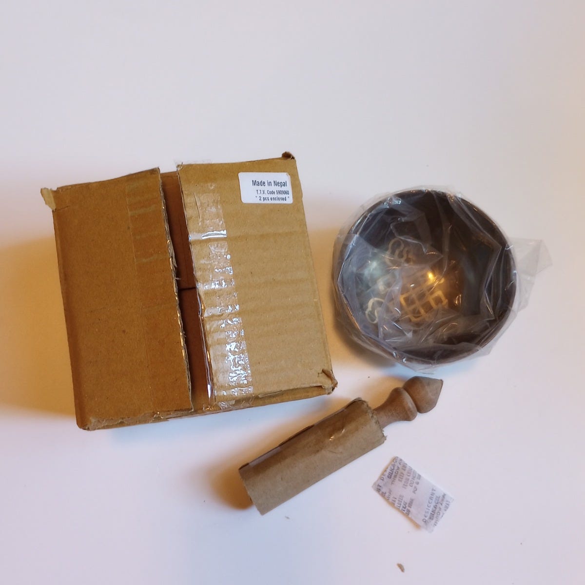 Singing bowl endless knot  brass 4.75Dx2.5H brn