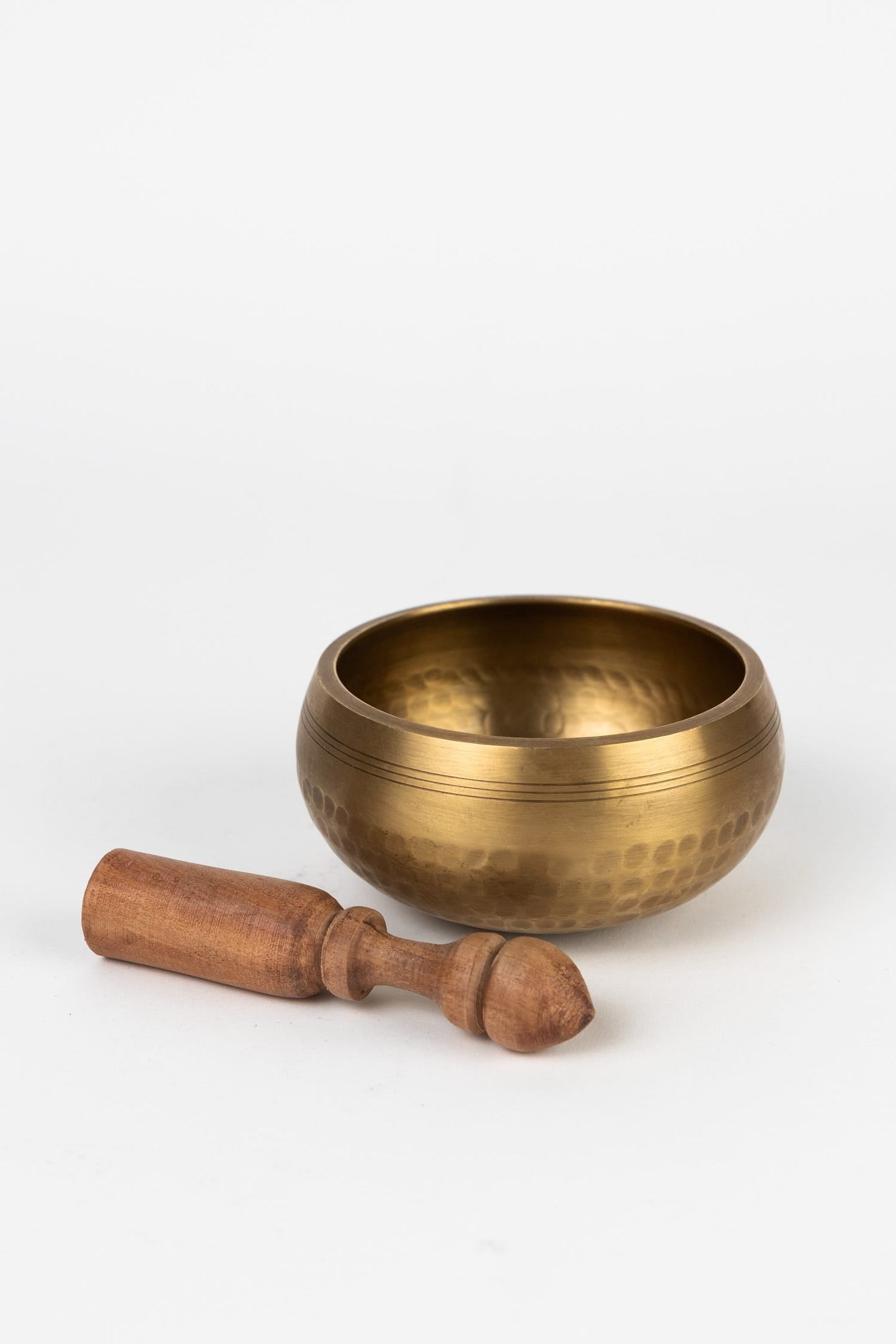 Singing bowl w/pillow/bag hammered brass 4.5Dx2H