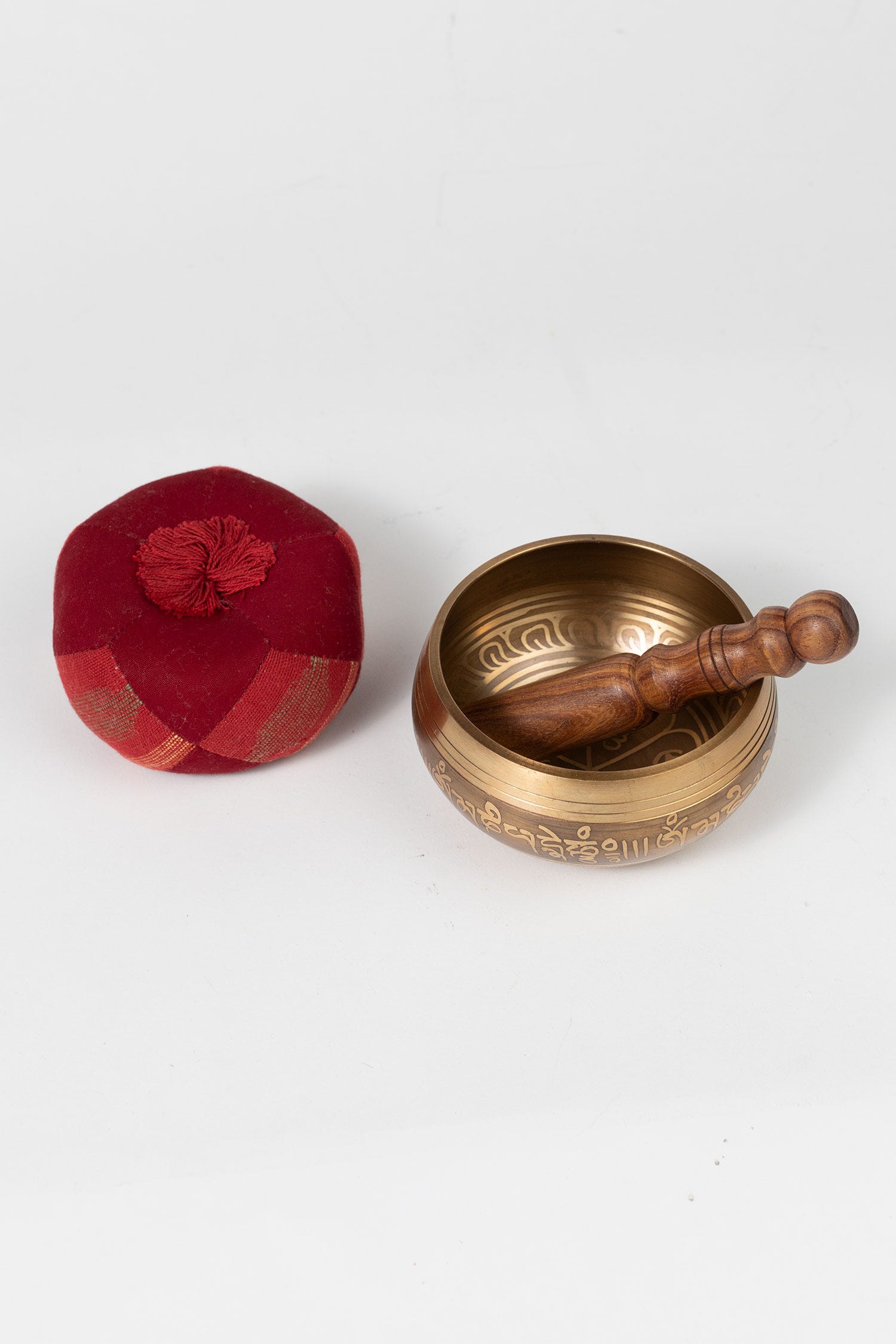 Singing bowl w/pillow/bag mtl/wd/ppr 4Dx2H bronze