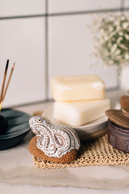 Foot scrubber octopus M/3 brown/cream