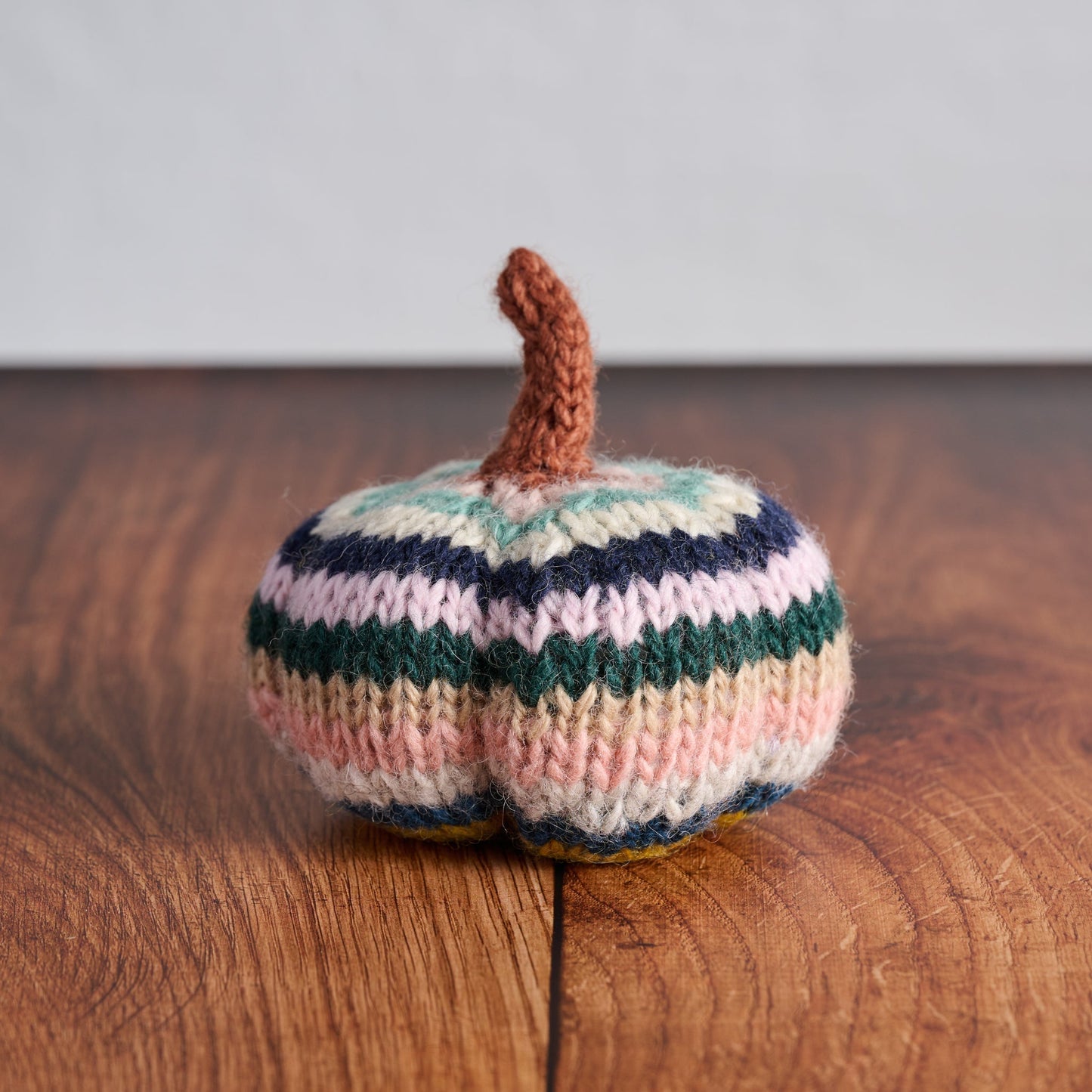 Pumpkin striped M/2 knit wool/polyfill 4.5D asst
