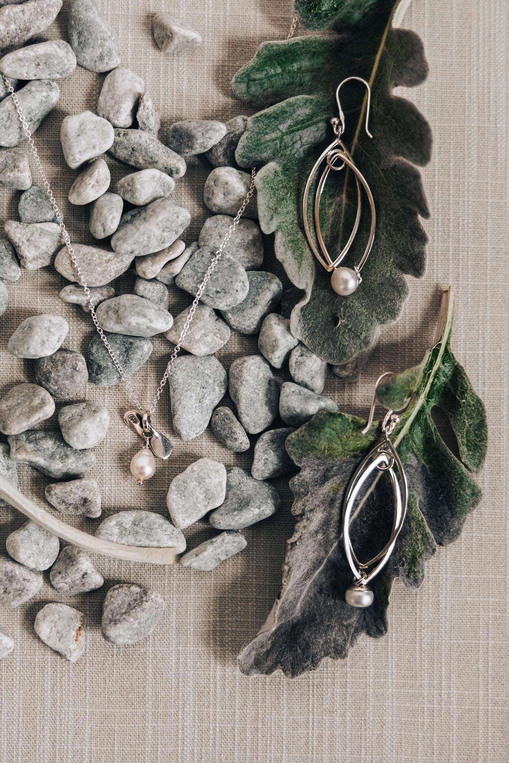 Earrings oval in oval pearl/strlg 3L white/silver