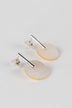 Earrings post luna disc/bar MOP/strlg 1L crm/silv