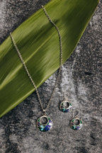 Earrings hollow disc geo resin/alpc .75D blu/grn
