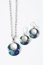 Earrings hollow disc geo resin/alpc .75D blu/grn