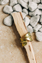 Ring wrap tapered cinchona leaf brass .75W brass