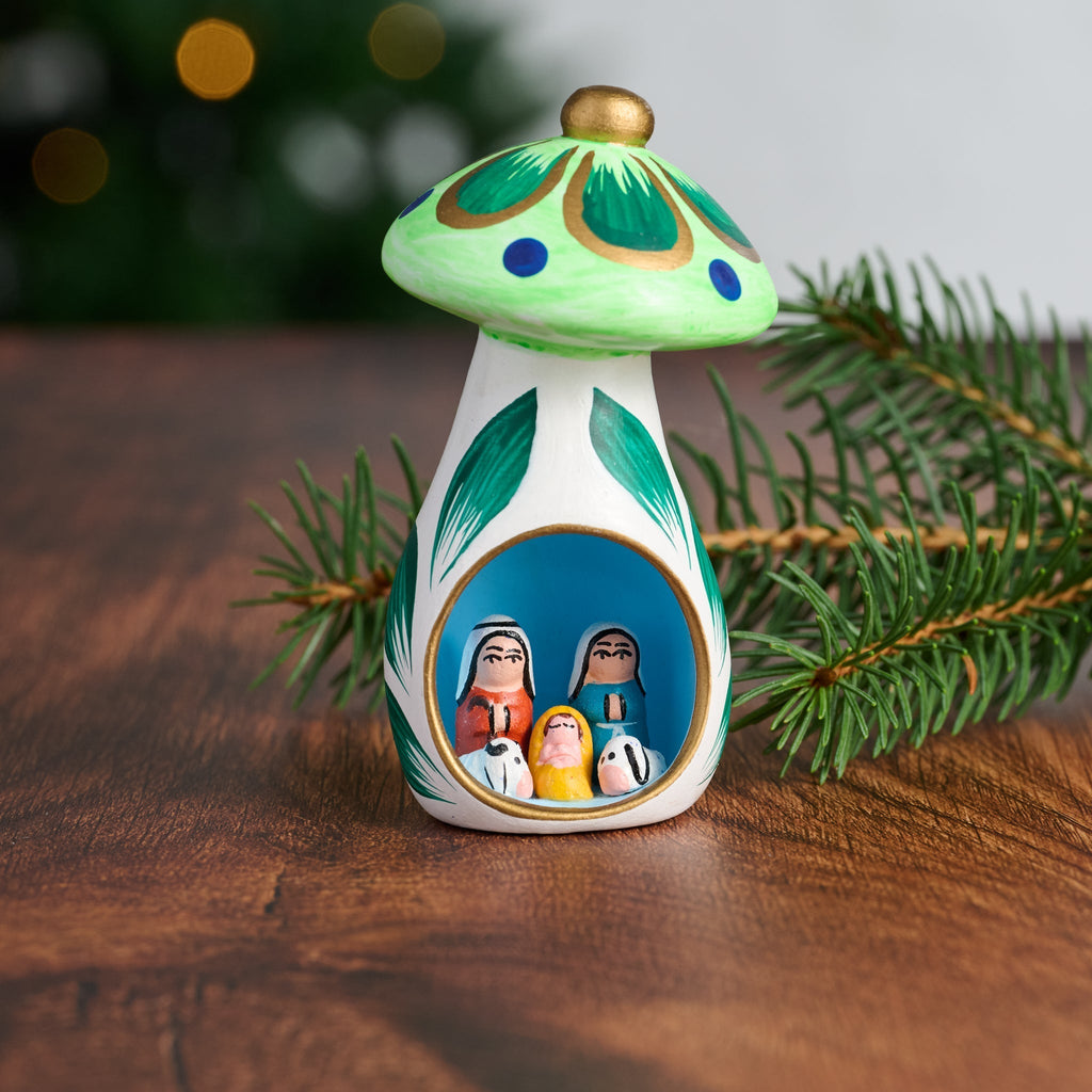 Nativity mushroom floral ceramic 3.5H wht/grn