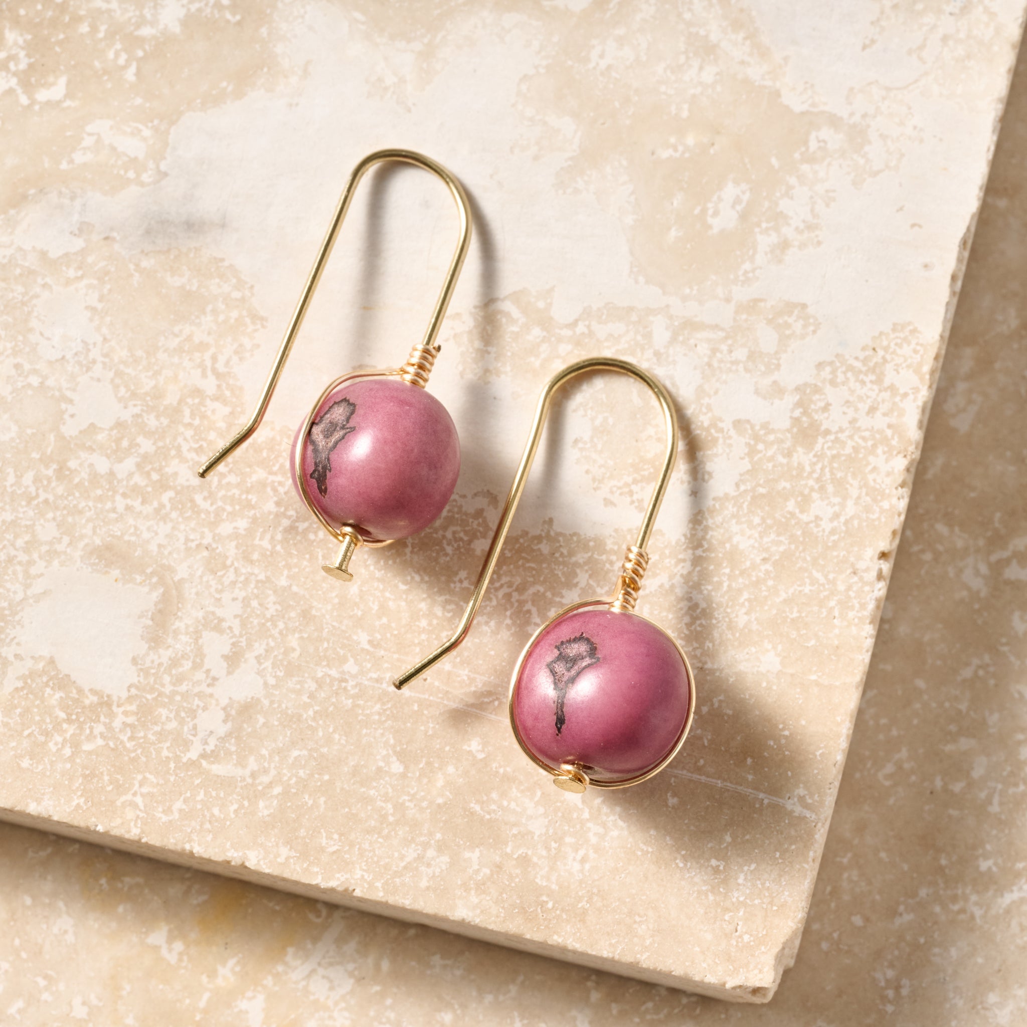 Earrings acai seed/14K gold wire 1.5L lavender/gld