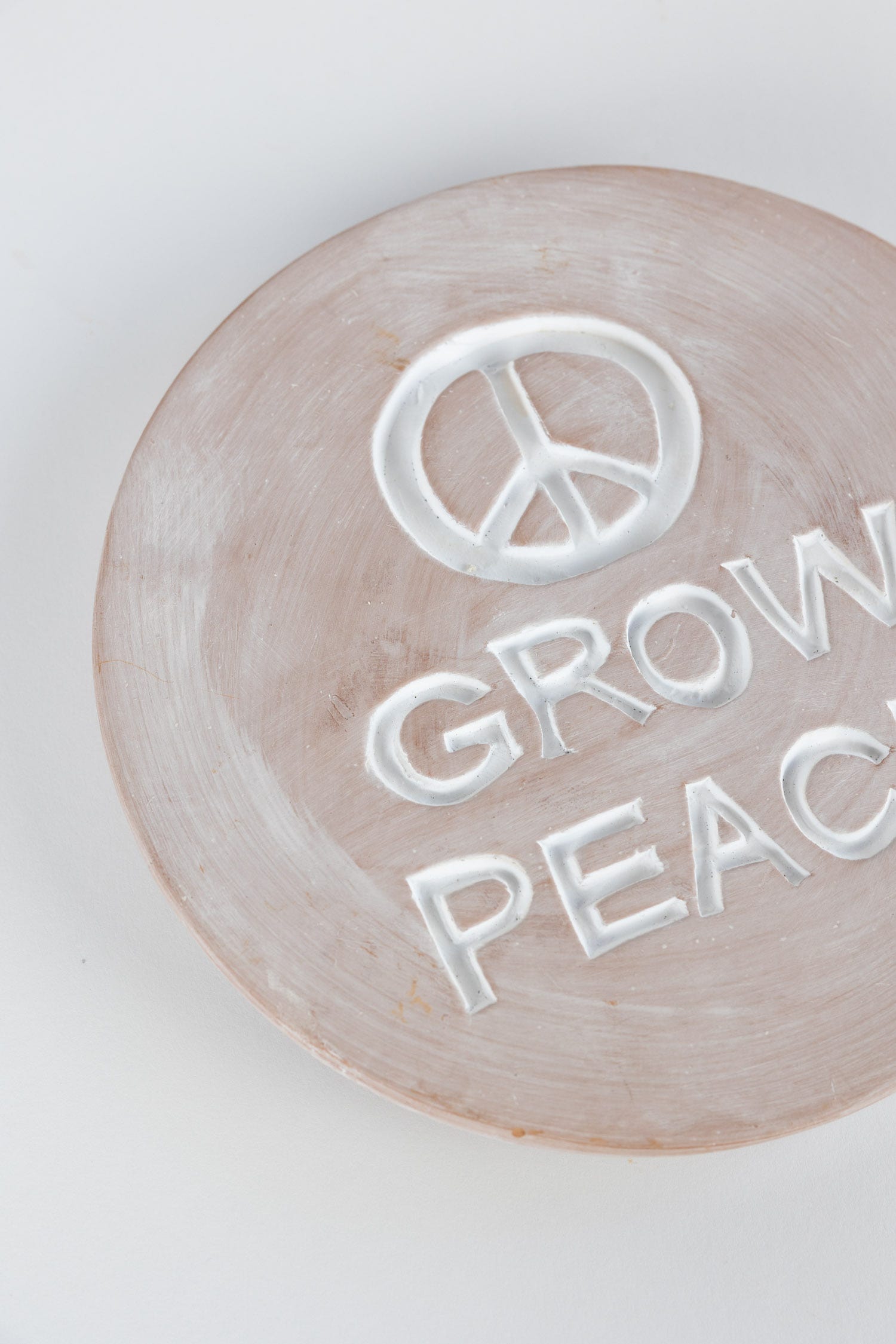 Garden plaque Grow Peace t-cotta 8.5D whitewash