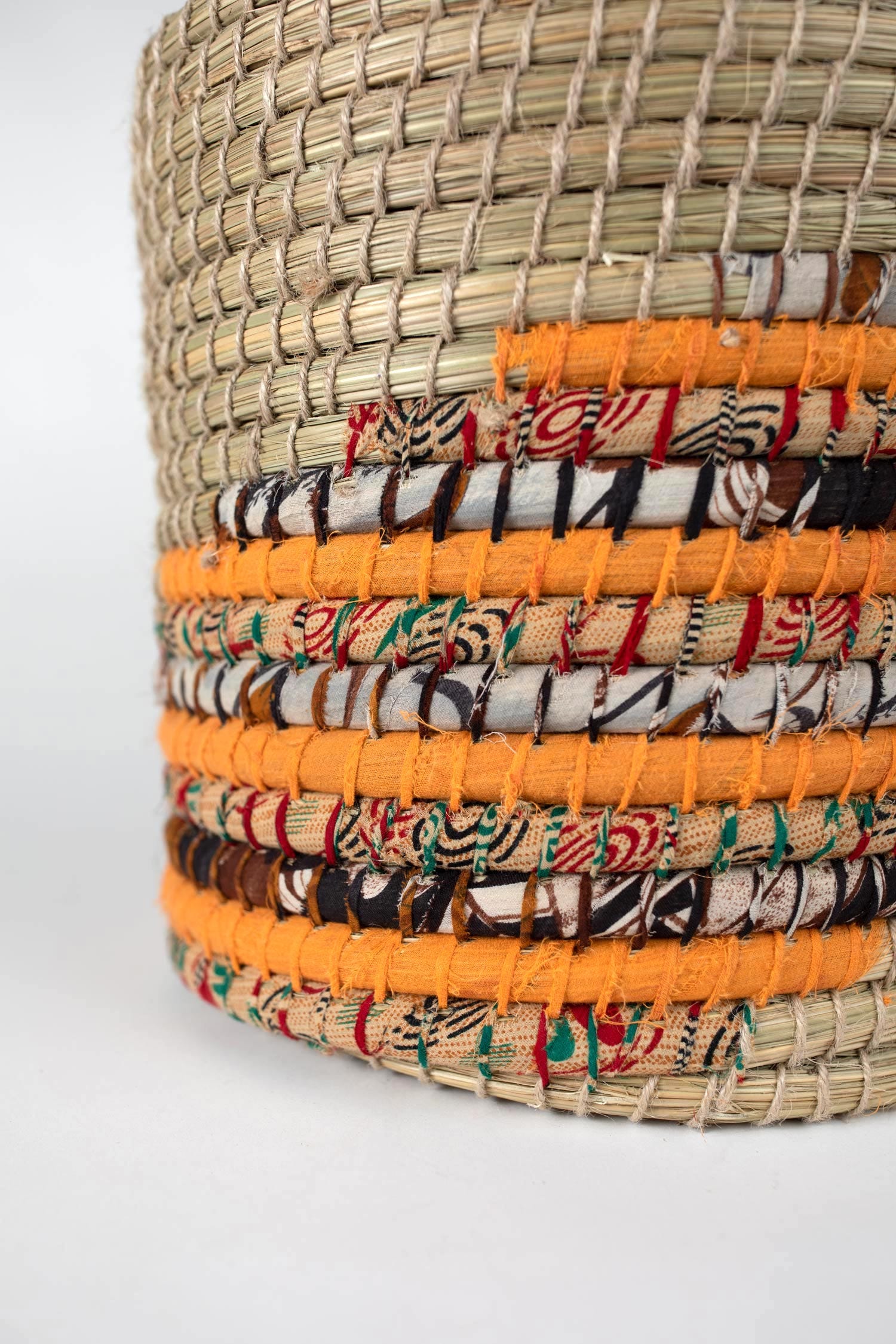 Basket sari wrapped kaisi grass 13Dx12H nat/asst