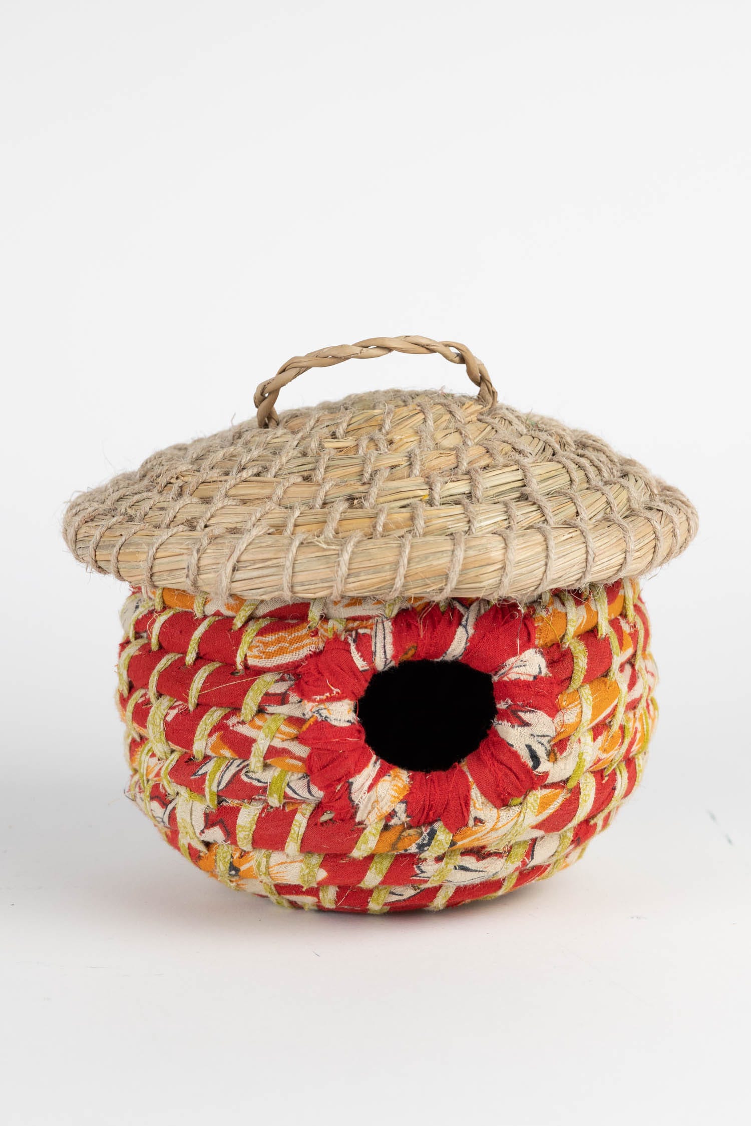 Birdhouse acorn shape sari/k-grass 8Dx7H tan/asst