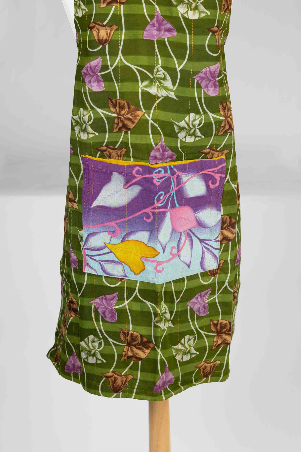 Apron reversible w/pockets sari/denim 34Lx28W asst