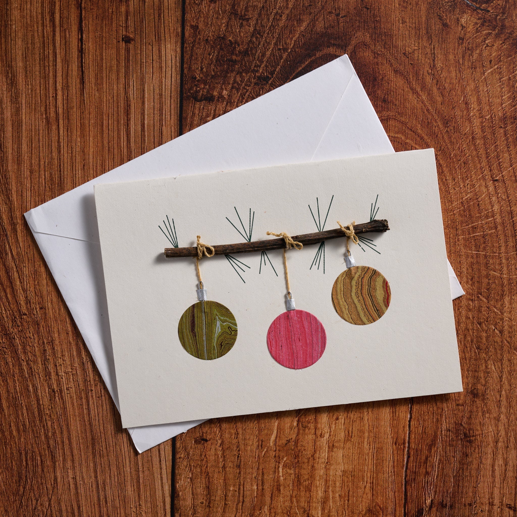 Card 3 ornaments on branch M/3 ppr/wd 5x7 grn/red
