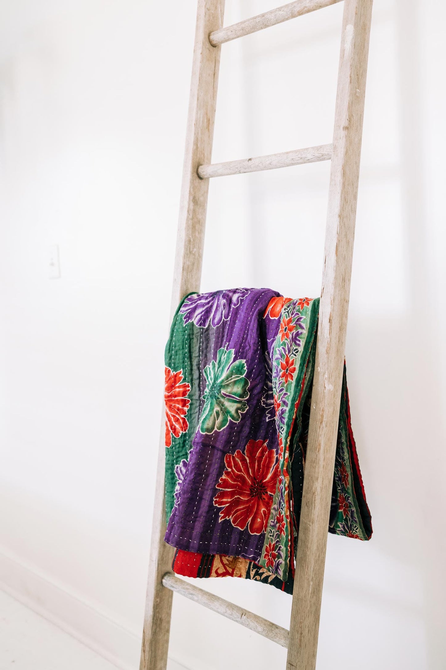 Throw recyc sari cttn 84x38 asst