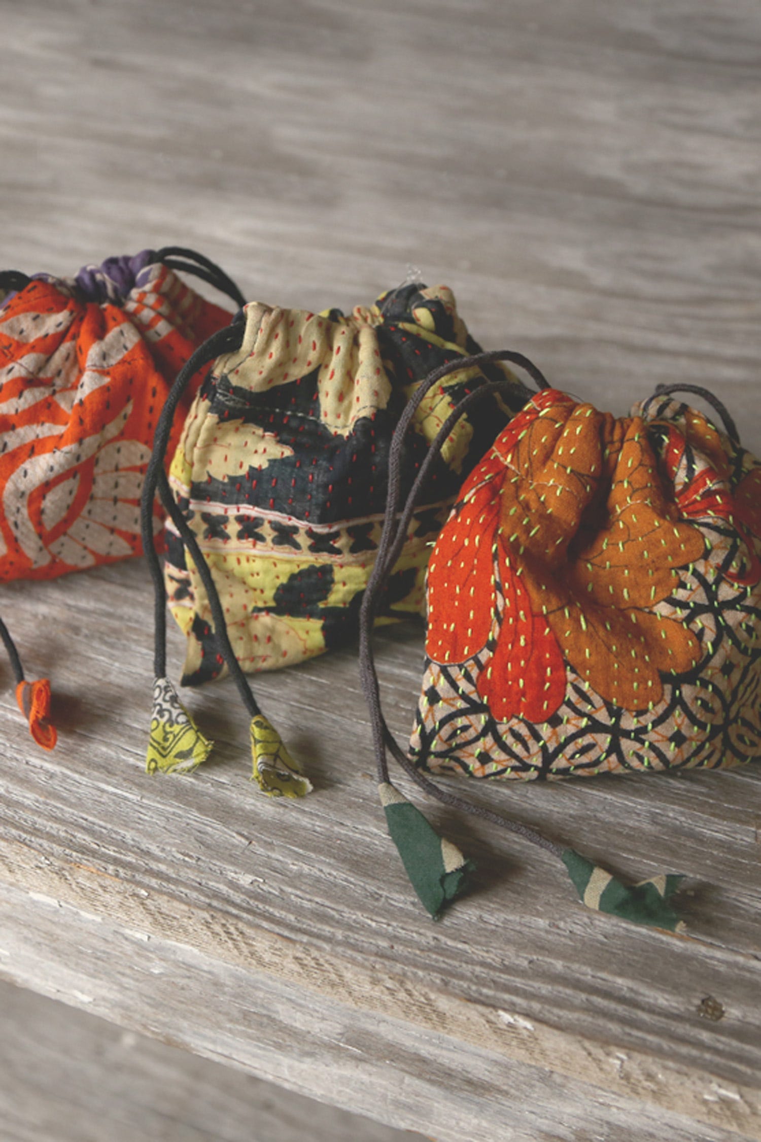 Bag w/drawstring sari 6W asst