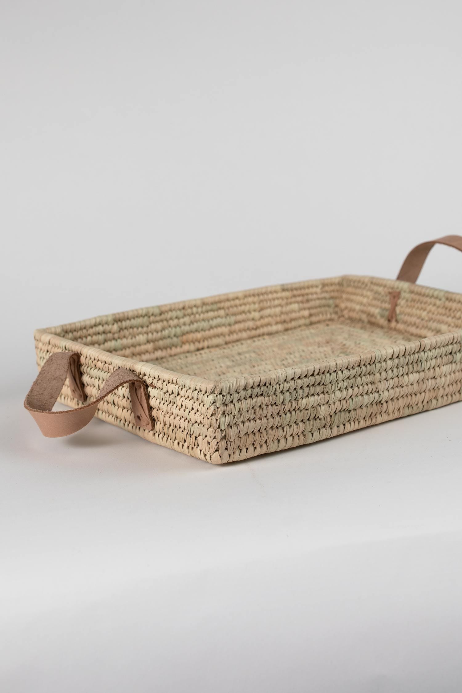 Basket casserole w/hndls p-lf/lthr 14Lx11x2.5H nat