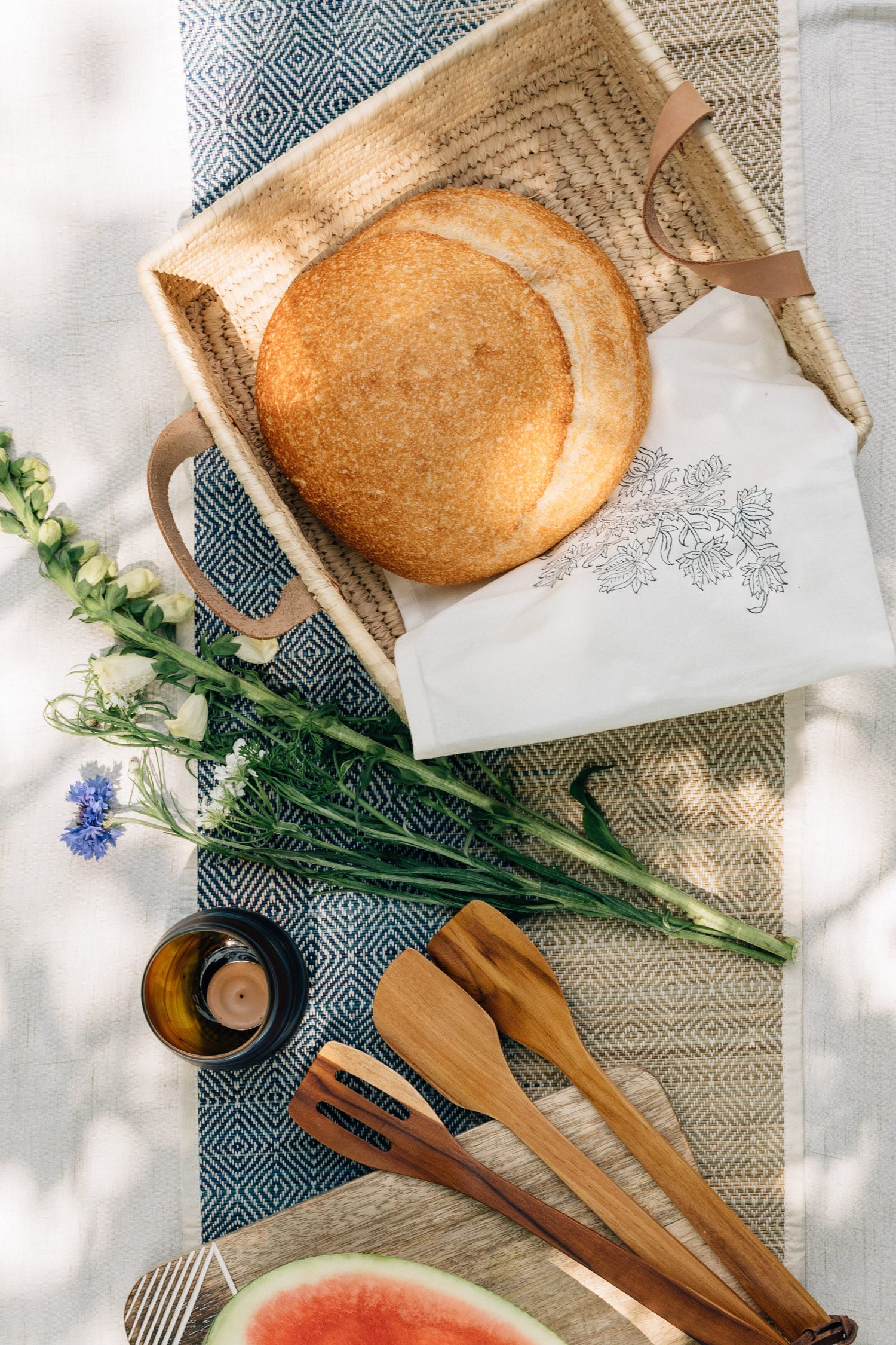 Basket w/handles p-leaf/lthr 11x11x4H nat