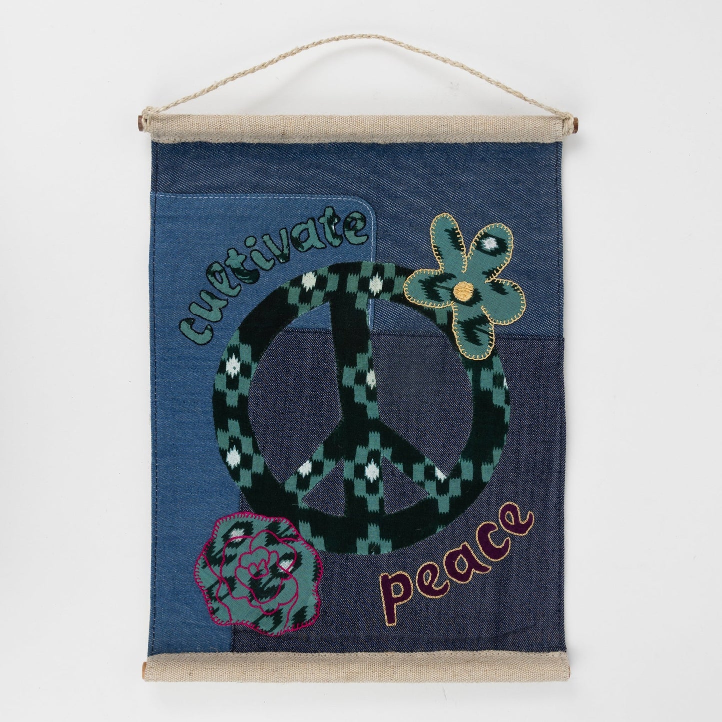Wall hanging peace sari/denim 10.5Wx14H blu/asst