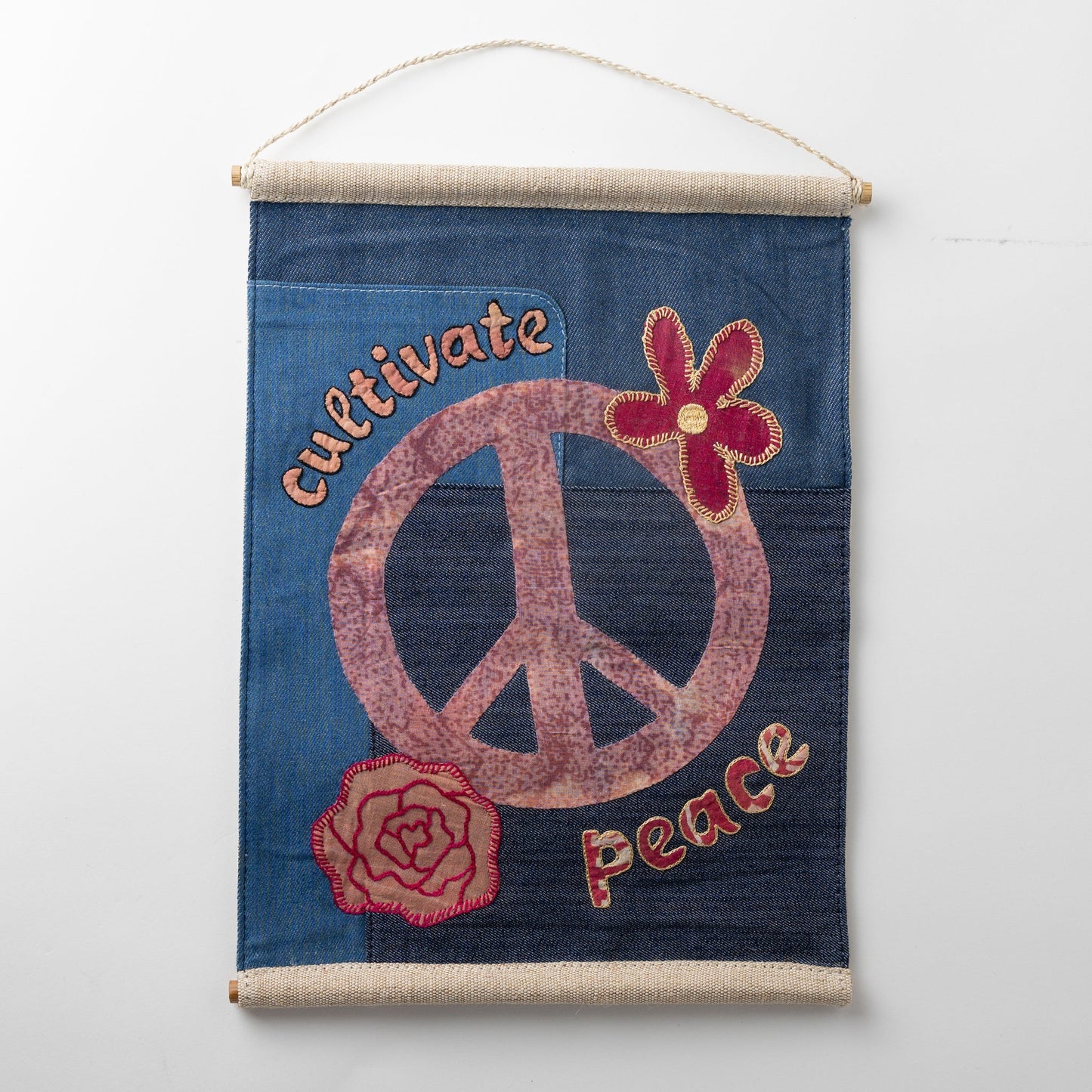 Wall hanging peace sari/denim 10.5Wx14H blu/asst