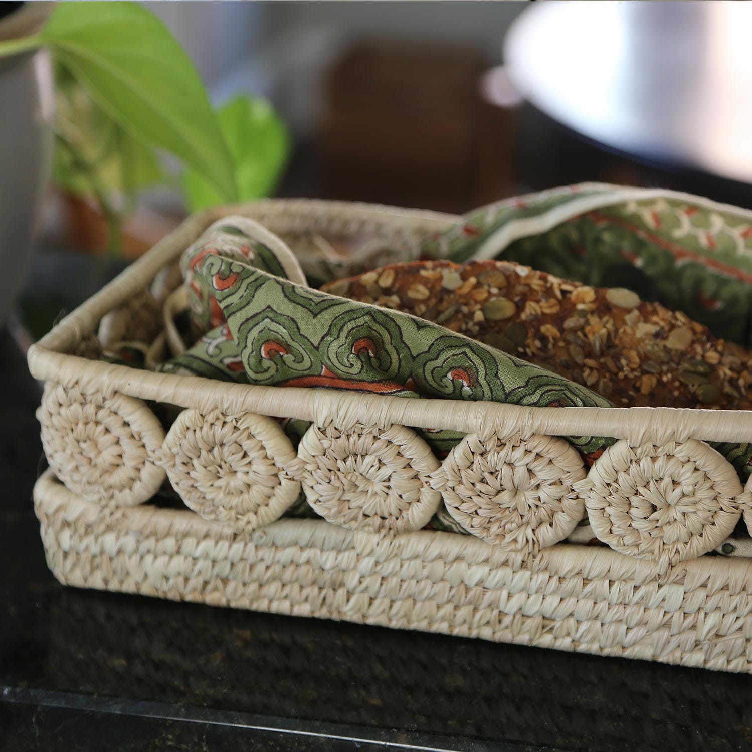 Basket f/bread palm leaf 11x6 nat