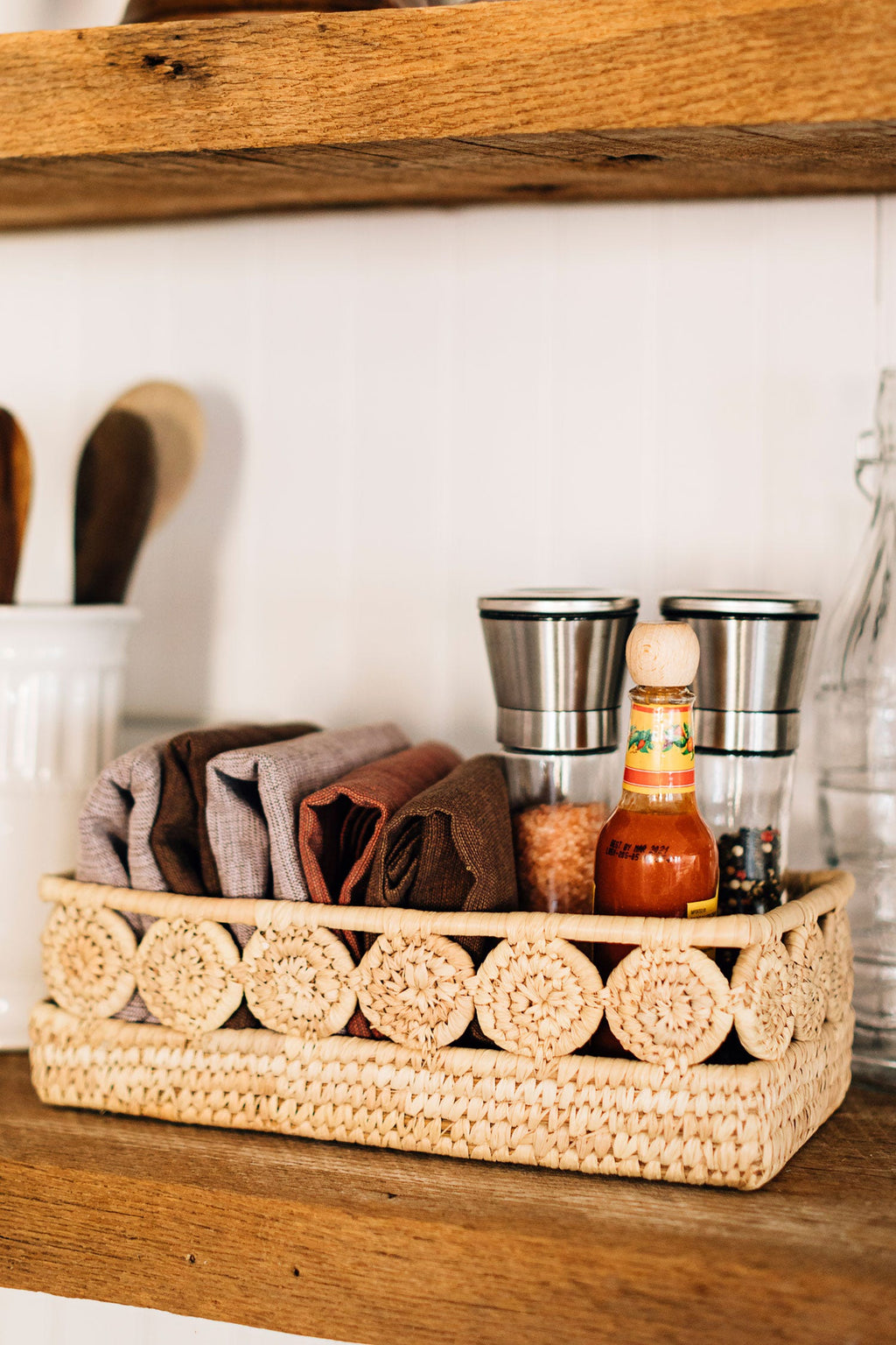 Basket f/bread palm leaf 11x6 nat