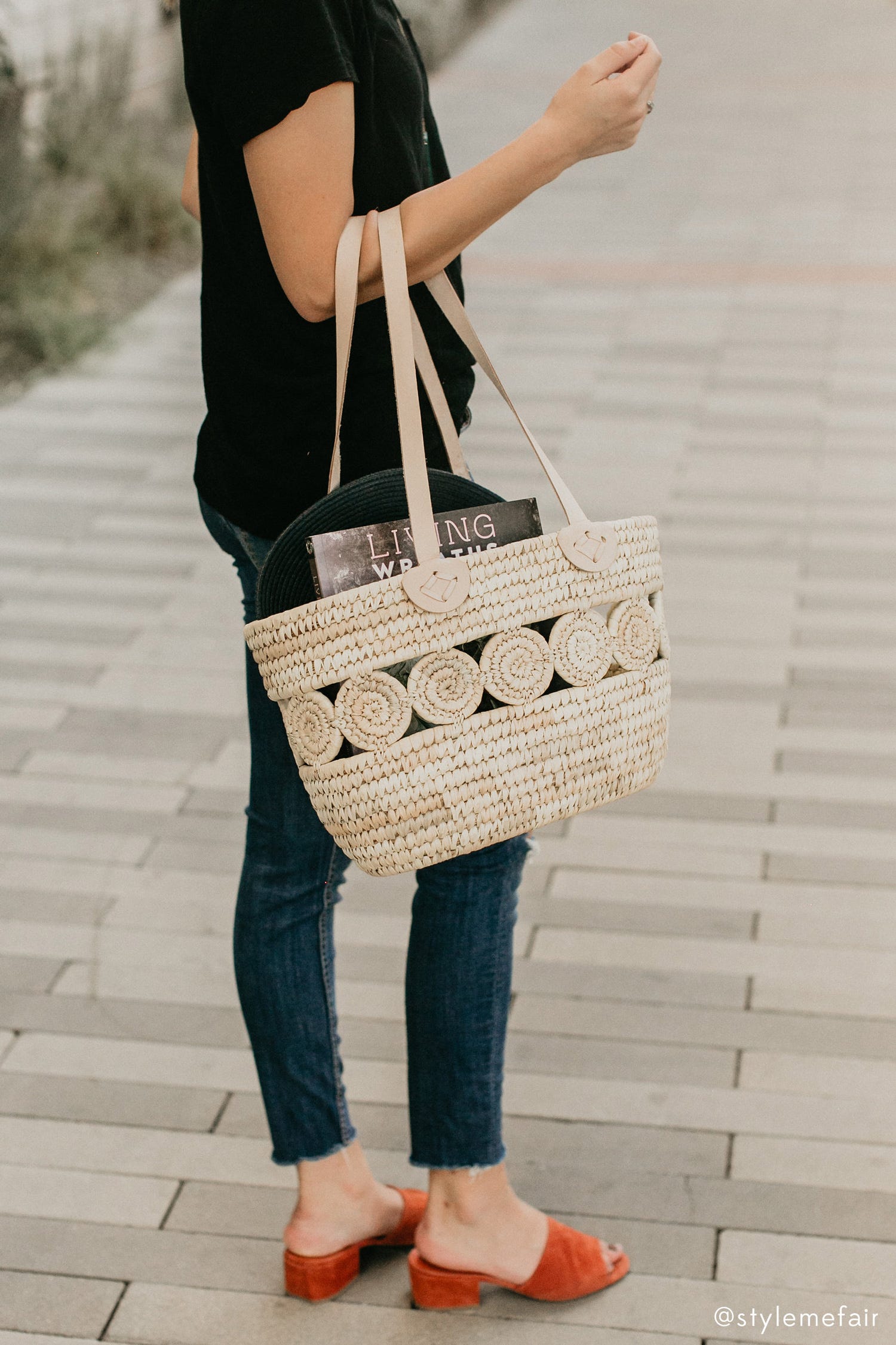 Basket shopping leather strap 14x9 natural