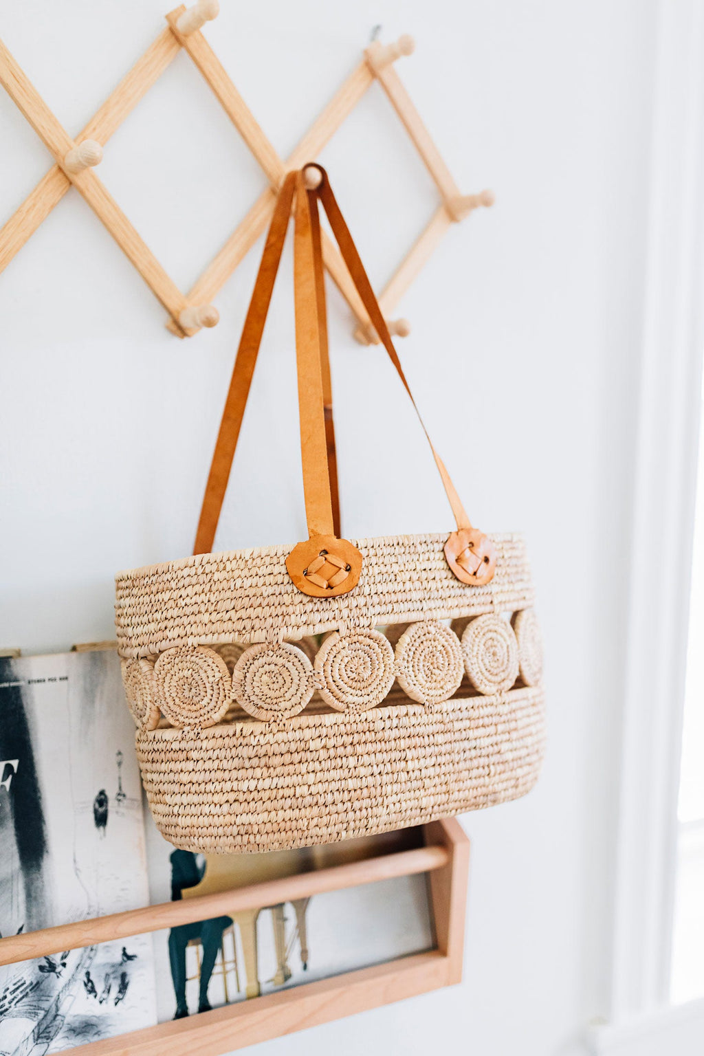 Basket shopping leather strap 14x9 natural