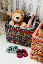 Basket w/handle holes sari 12x10x10H asst
