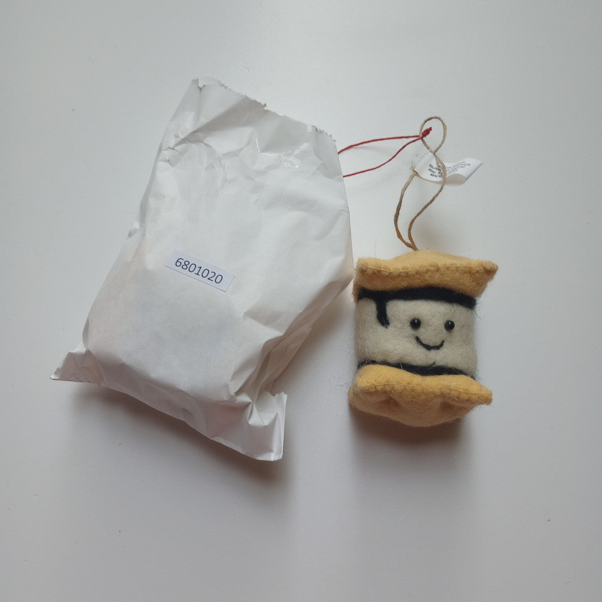 Ornament s'more M/2 stuffed felt 2.5sqx3H tan/wht