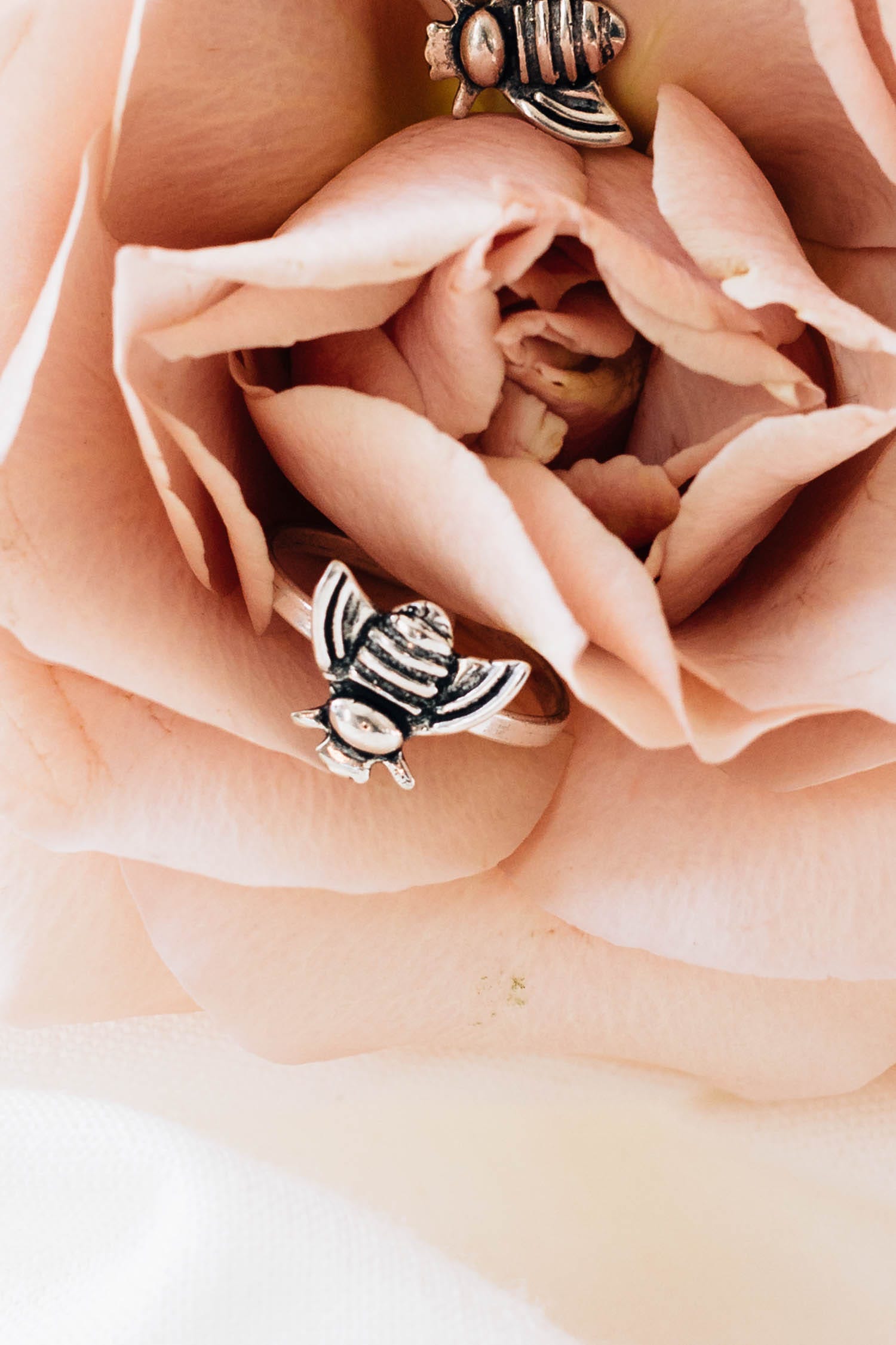Ring cuff bee M/3 metal silver color