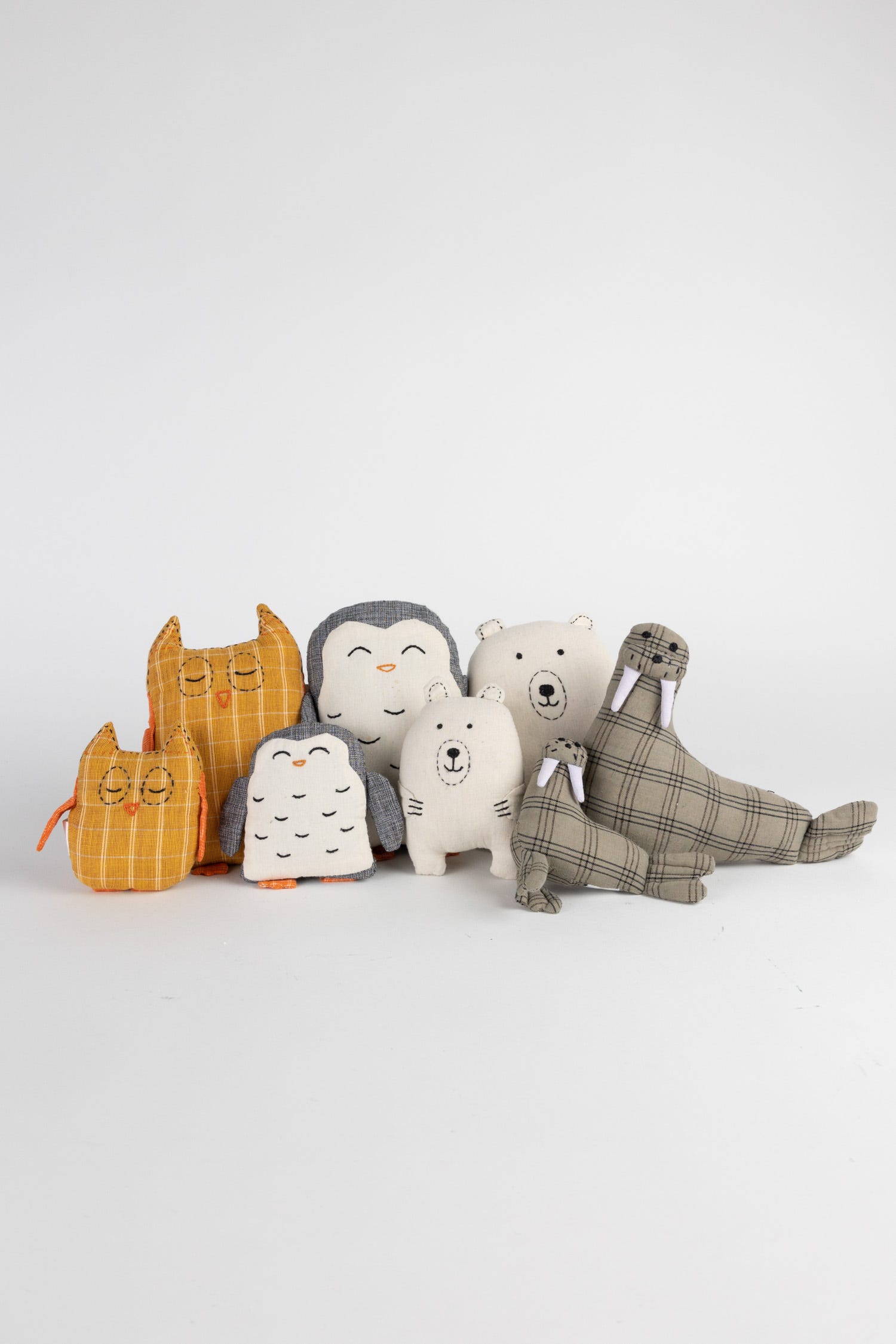 Polar bear pair Chillout Chums cttn 6H/4H wht/blk