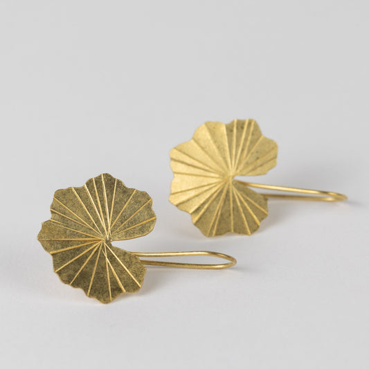 Earrings lotus leaf hammered brass/copper 1.5L br