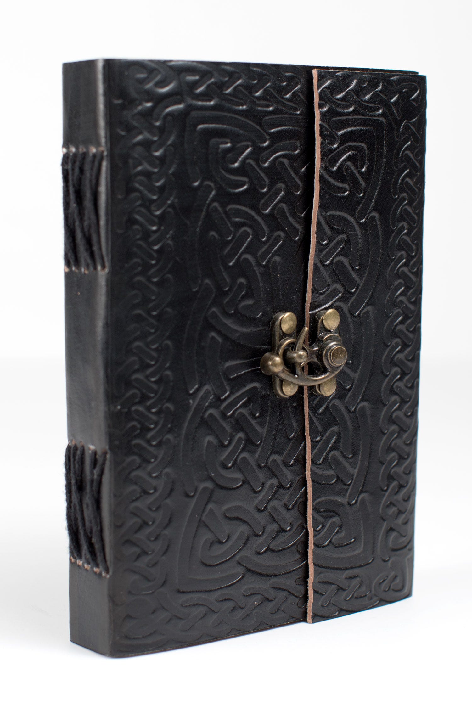 Journal knots w/clasp embossed leather/mtl black