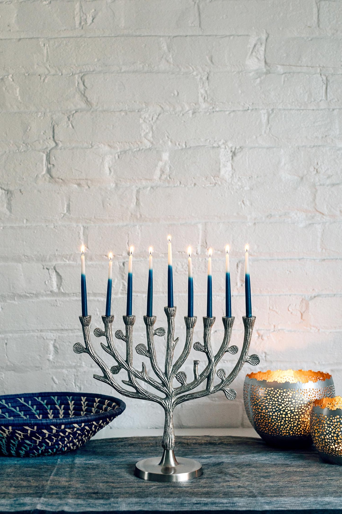 Menorah tree/leaves aluminum 11Wx10H silver