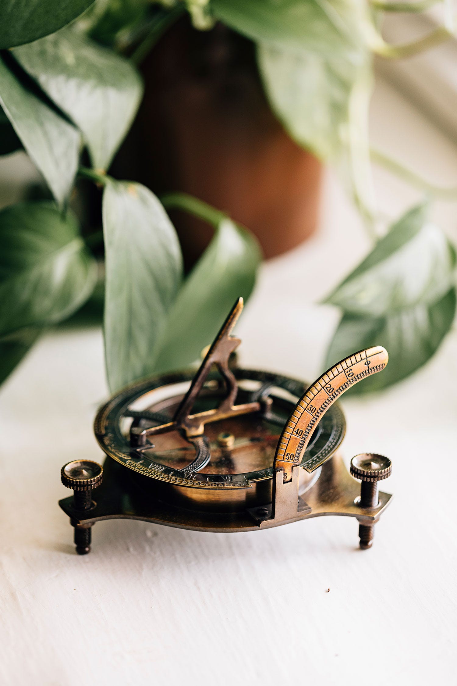 Sundial compass desktop metal 4.5Dx1.5H bronze