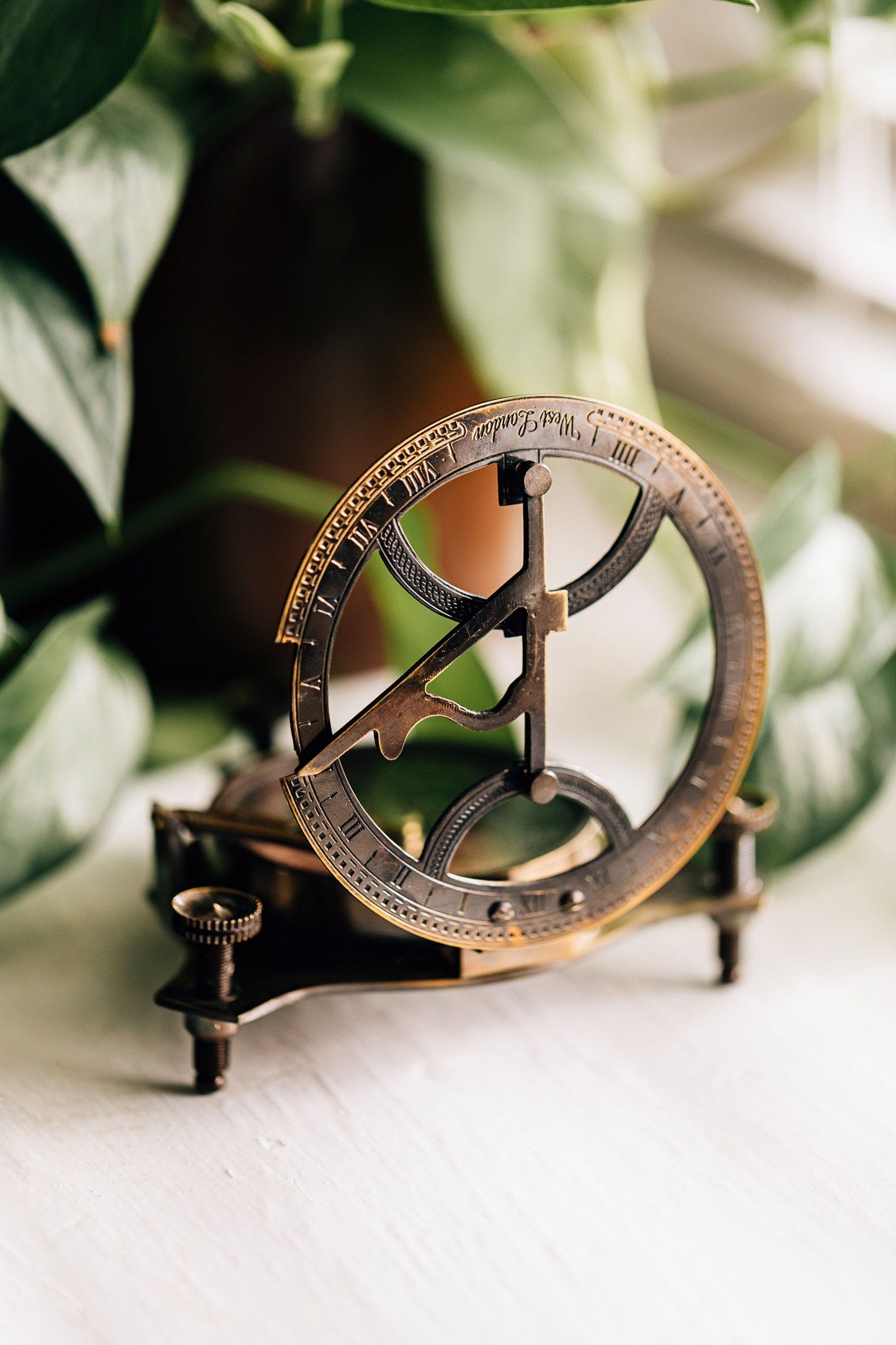 Sundial compass desktop metal 4.5Dx1.5H bronze