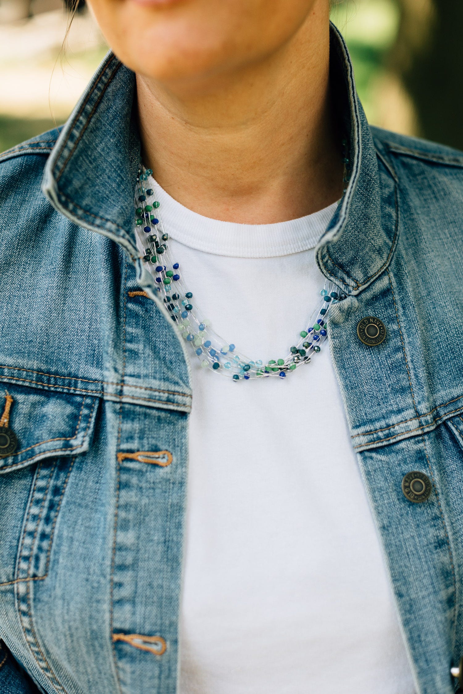 Necklace multistrand mini beads/thread 20L blu/grn
