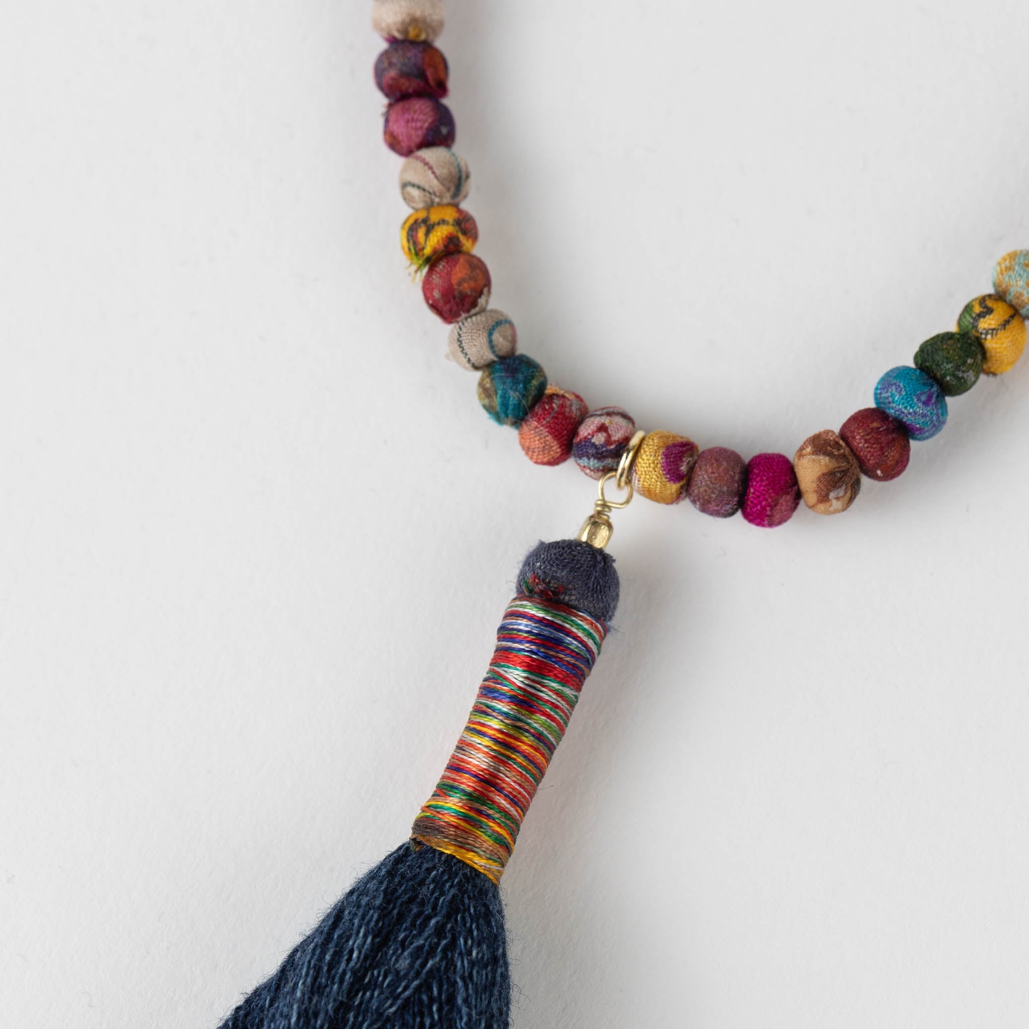 Necklace tassel denim/thread 32L navy/multi