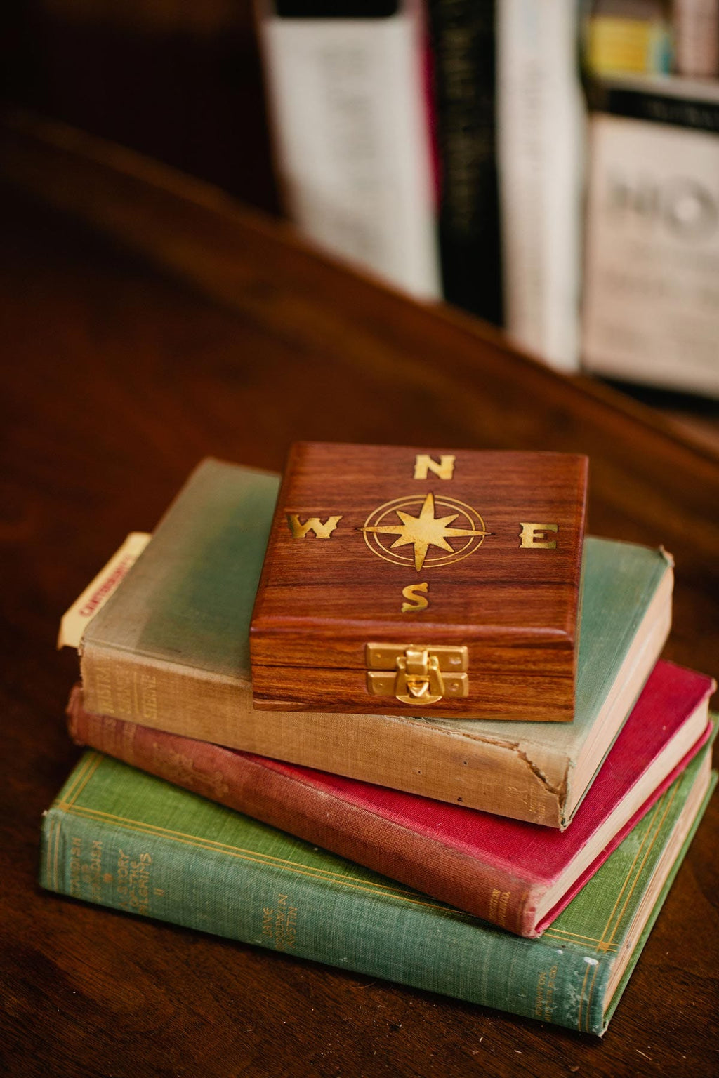 Compass w/box sheesham wd/mtl 4sq brn/gld