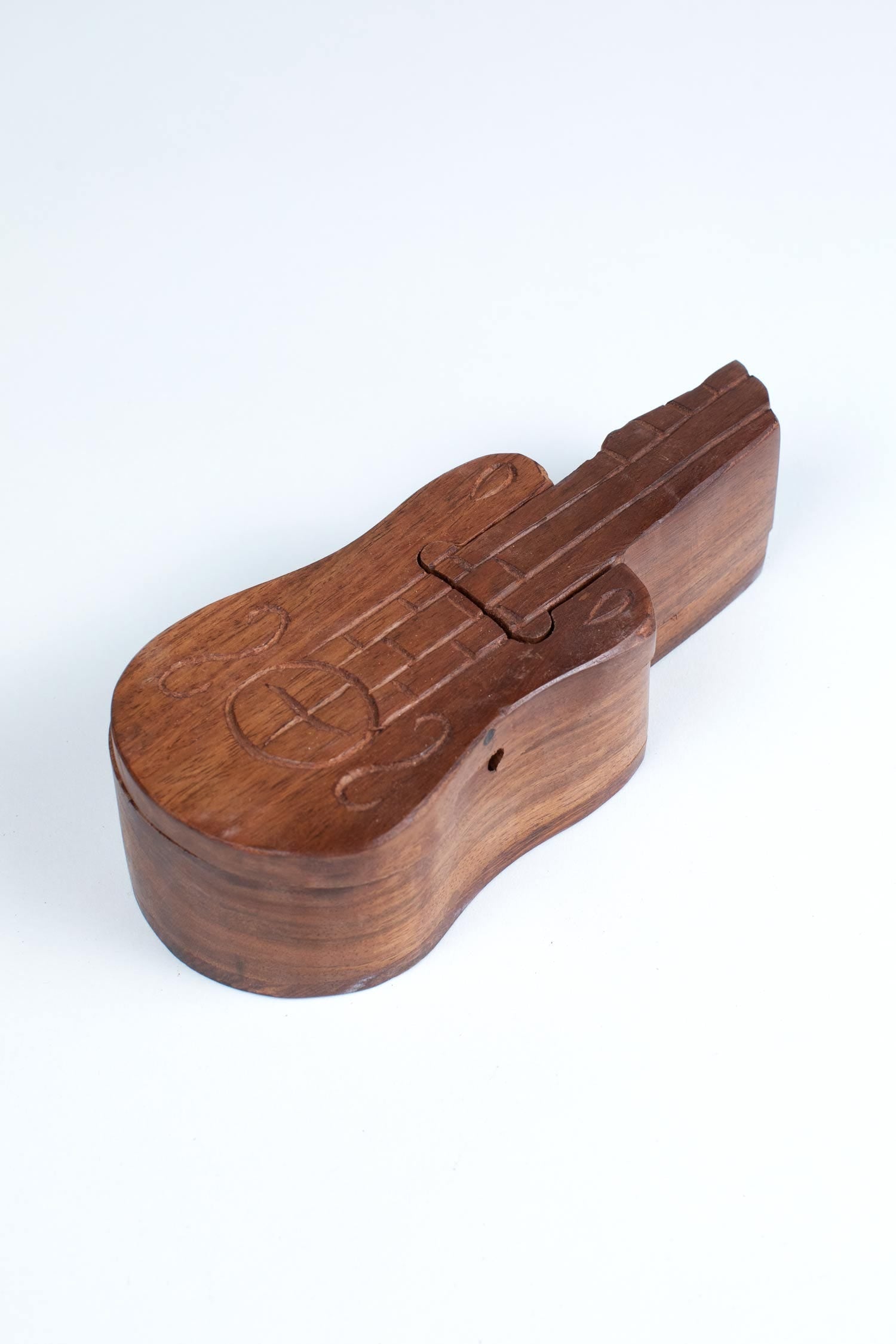 Box guitar puzzle sheesham wood 7Lx3Wx2H brown