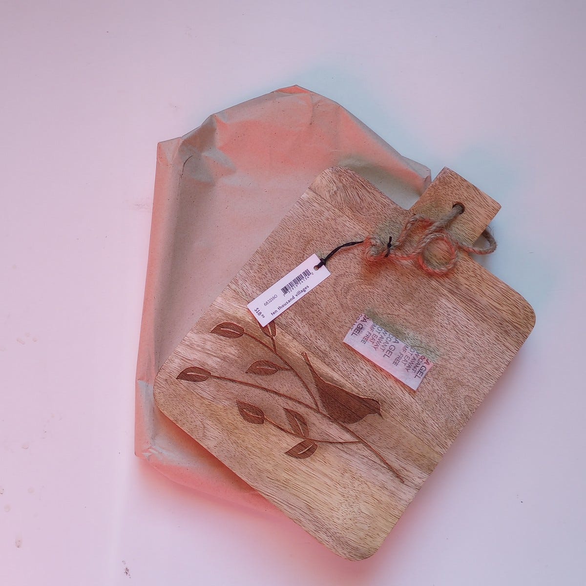 Serving board bird/branch mango wood 8.5Lx6 nat