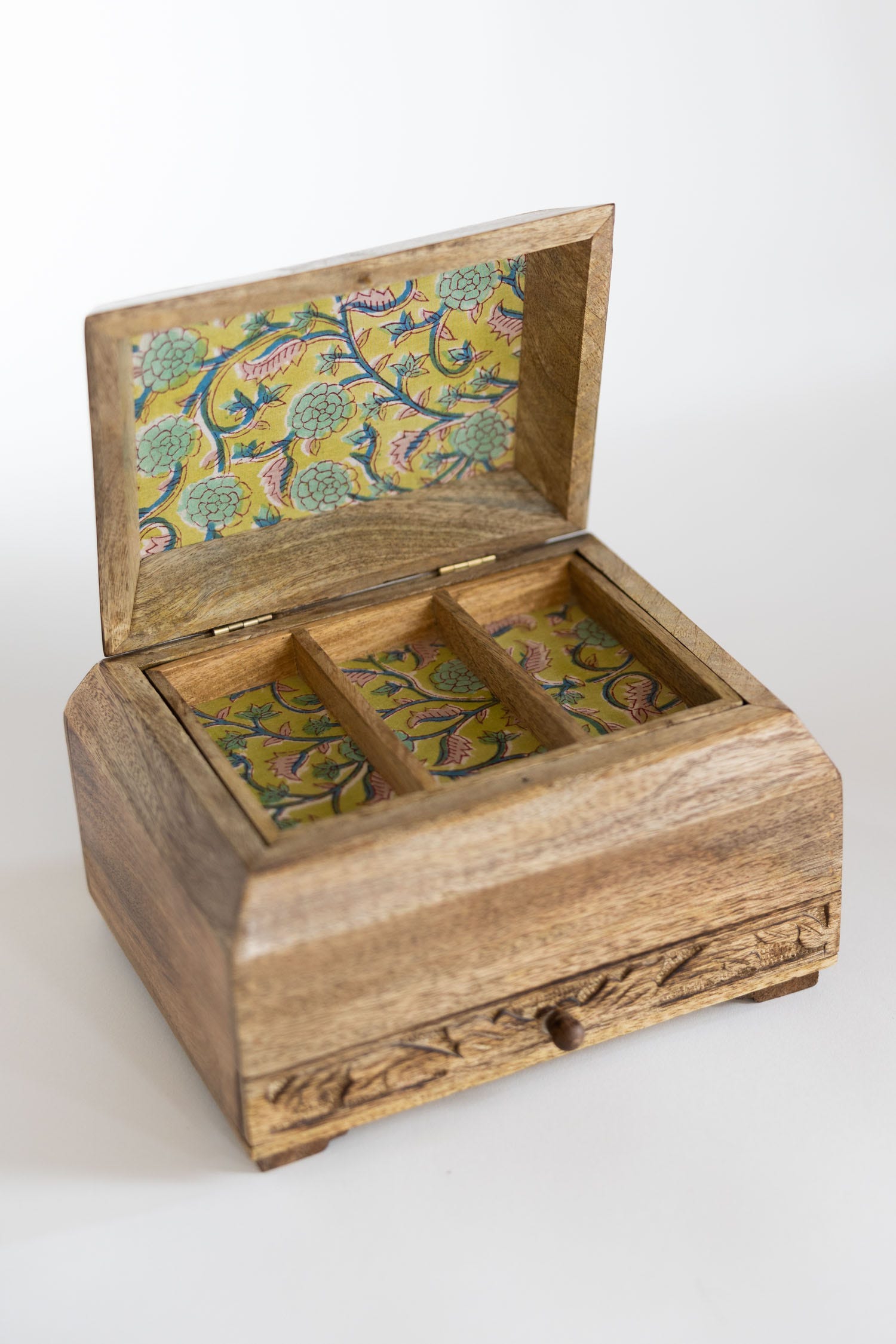 Box jewelry w/blkprnt flrl mango wd 9Lx7Wx6H brn