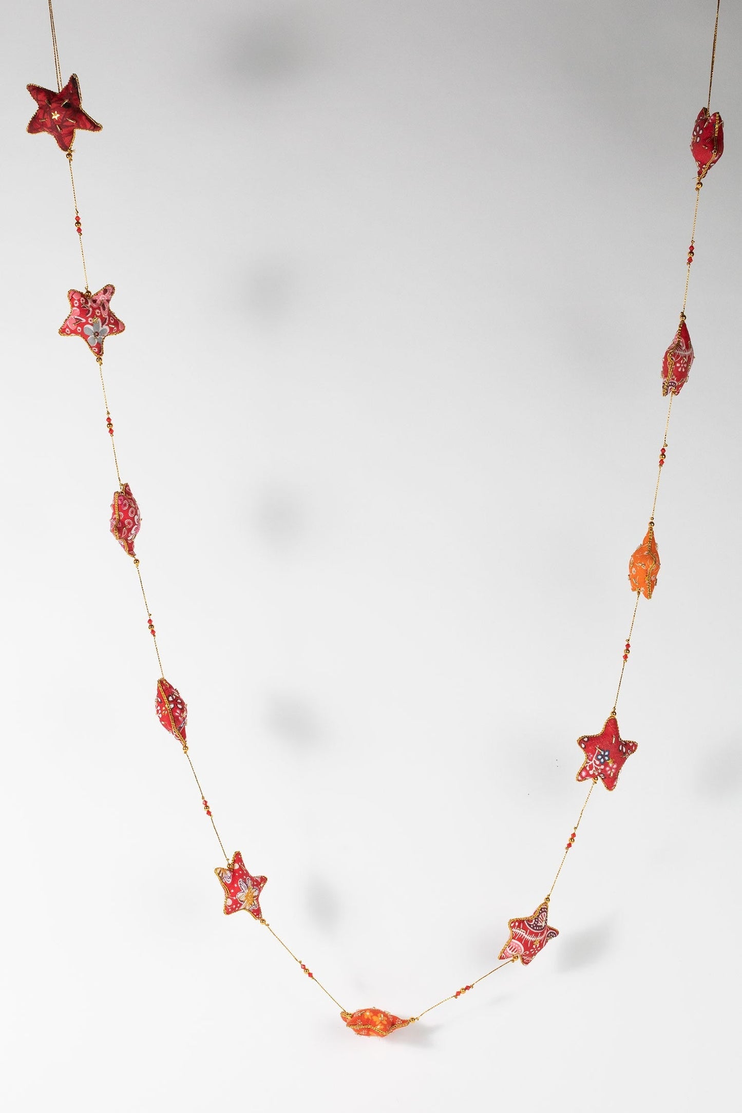 Garland stars stuffed cotton/beads 85L red/orng